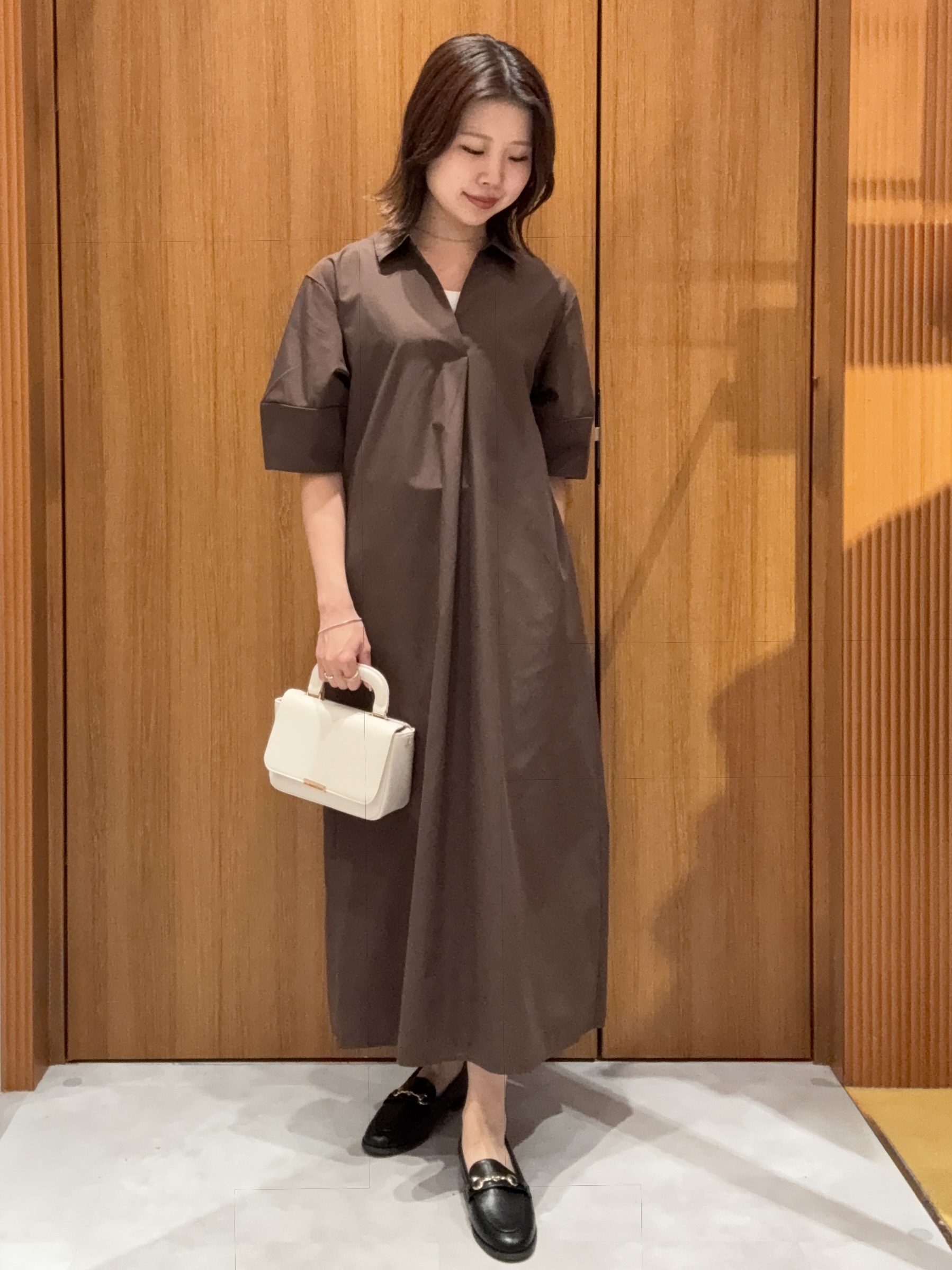 あかりさんの「index｜スキッパーシャツワンピース【洗濯機OK】」を使ったコーディネート