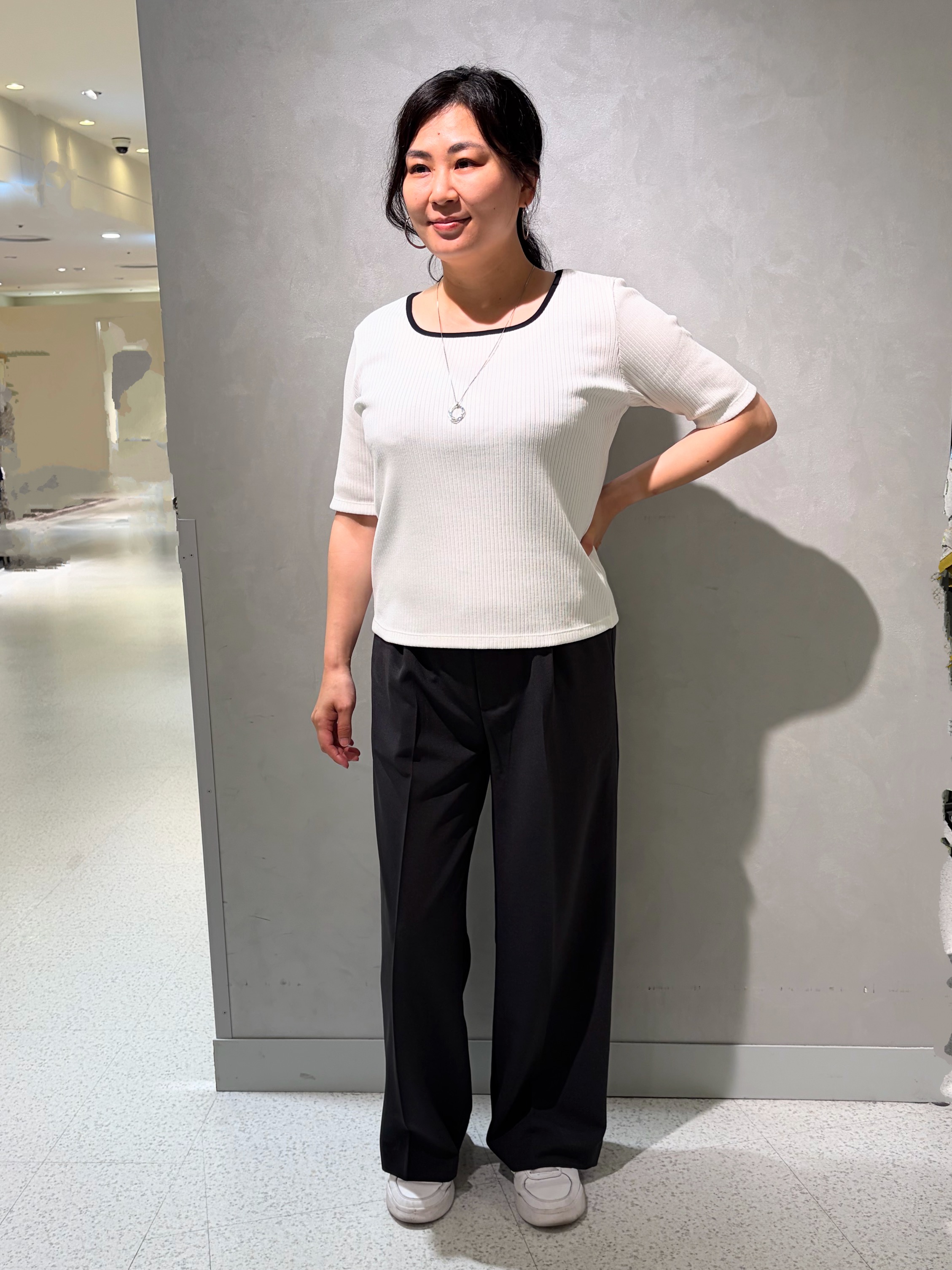 なおさんの「UNTITLED｜【秋の通勤羽織/セットアップ可/UVカット】エアリークール半袖ジャケット」を使ったコーディネート