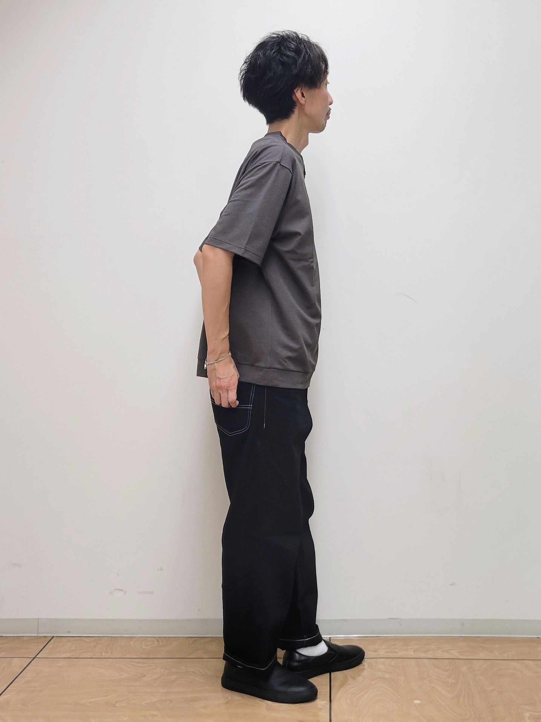 piroyaさんの「TAKEO KIKUCHI｜リネン ライク 鹿の子 ヘンリー ハーフ ヘンリー ネック」を使ったコーディネート