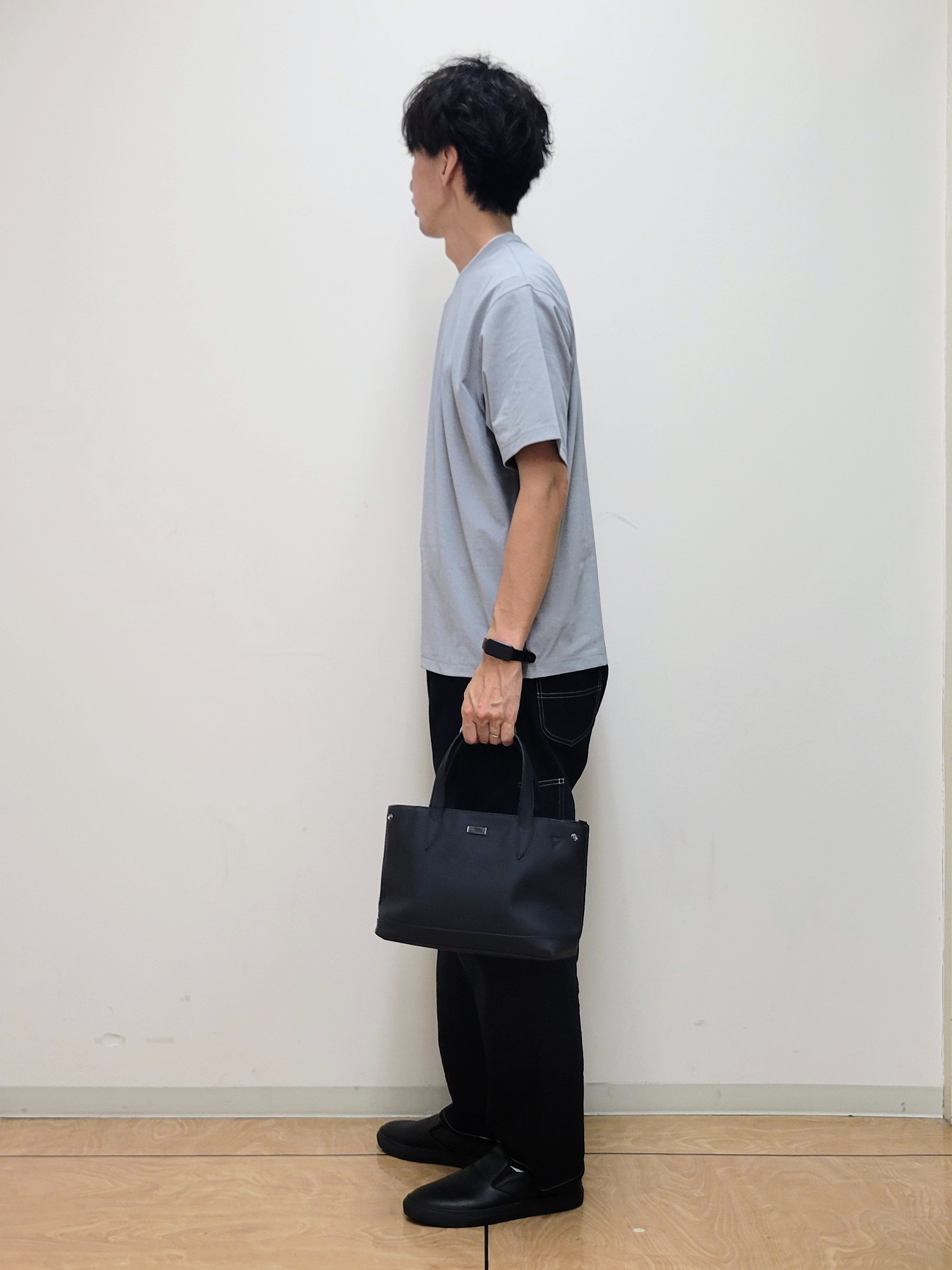 piroyaさんの「TAKEO KIKUCHI｜【汗染み軽減/接触冷感】フェイクレイヤード ワンポイント刺繍Ｔシャツ」を使ったコーディネート