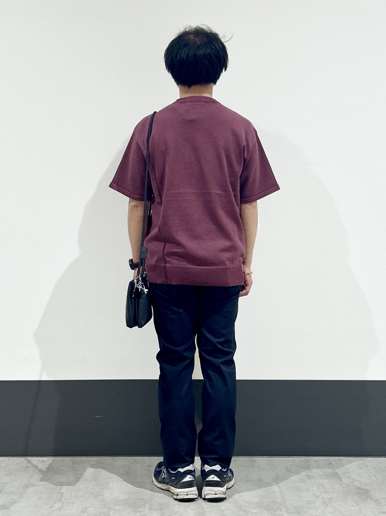 KENJI Iさんの「THE SHOP TK｜【抗菌防臭／UVカット／洗濯機OK】和紙混 半袖ニット」を使ったコーディネート