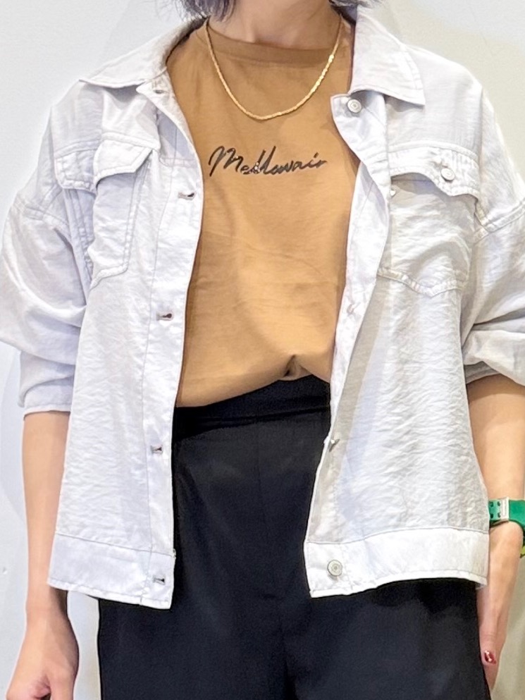 misakiさんの「SHOO･LA･RUE｜【S-LL/洗濯機可】Gジャン風 軽く羽織れるシアージャケット」を使ったコーディネート