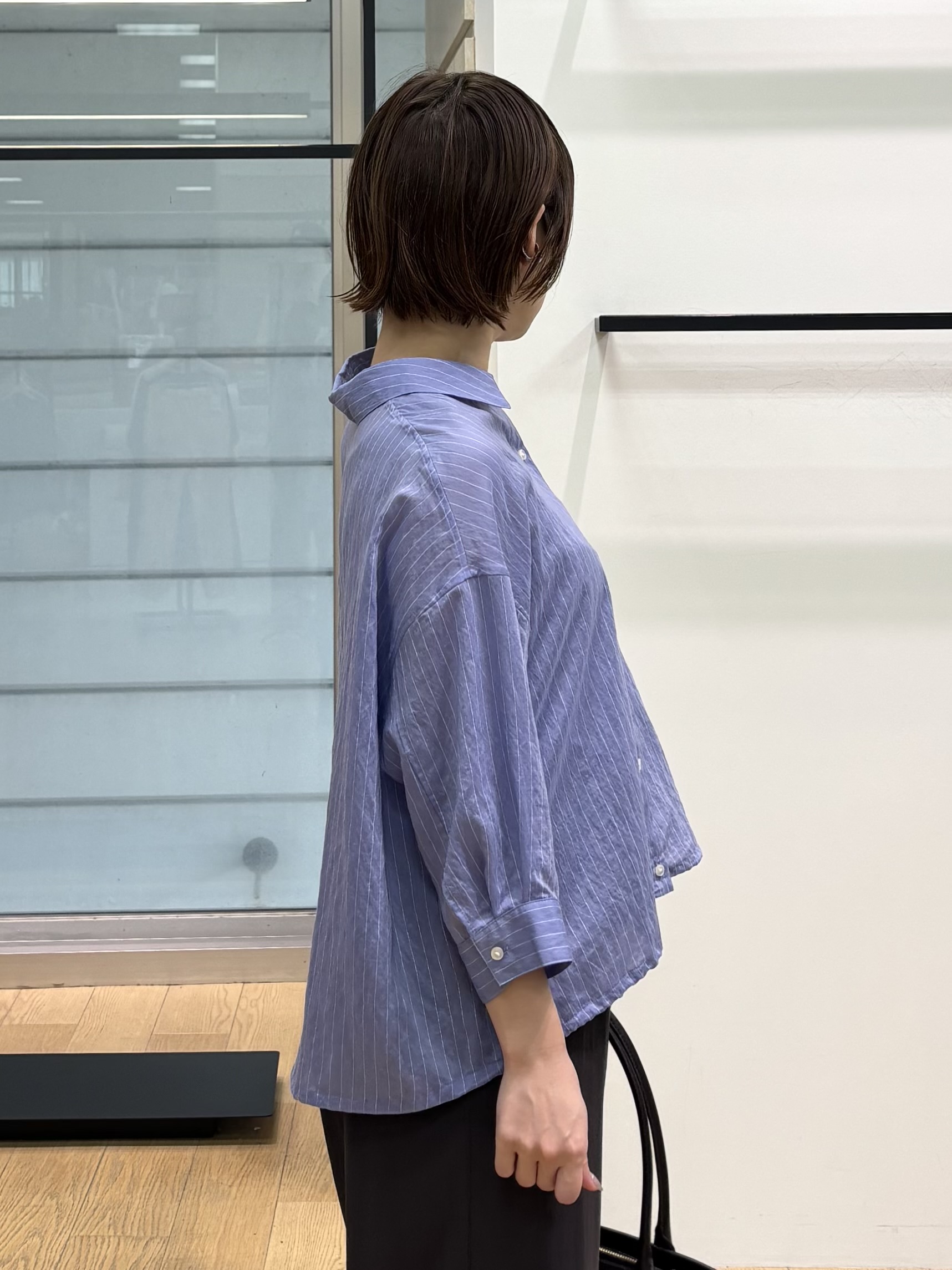 asamiさんの「INDIVI｜【シアー／7分袖】体型カバーゆったりシャツ」を使ったコーディネート