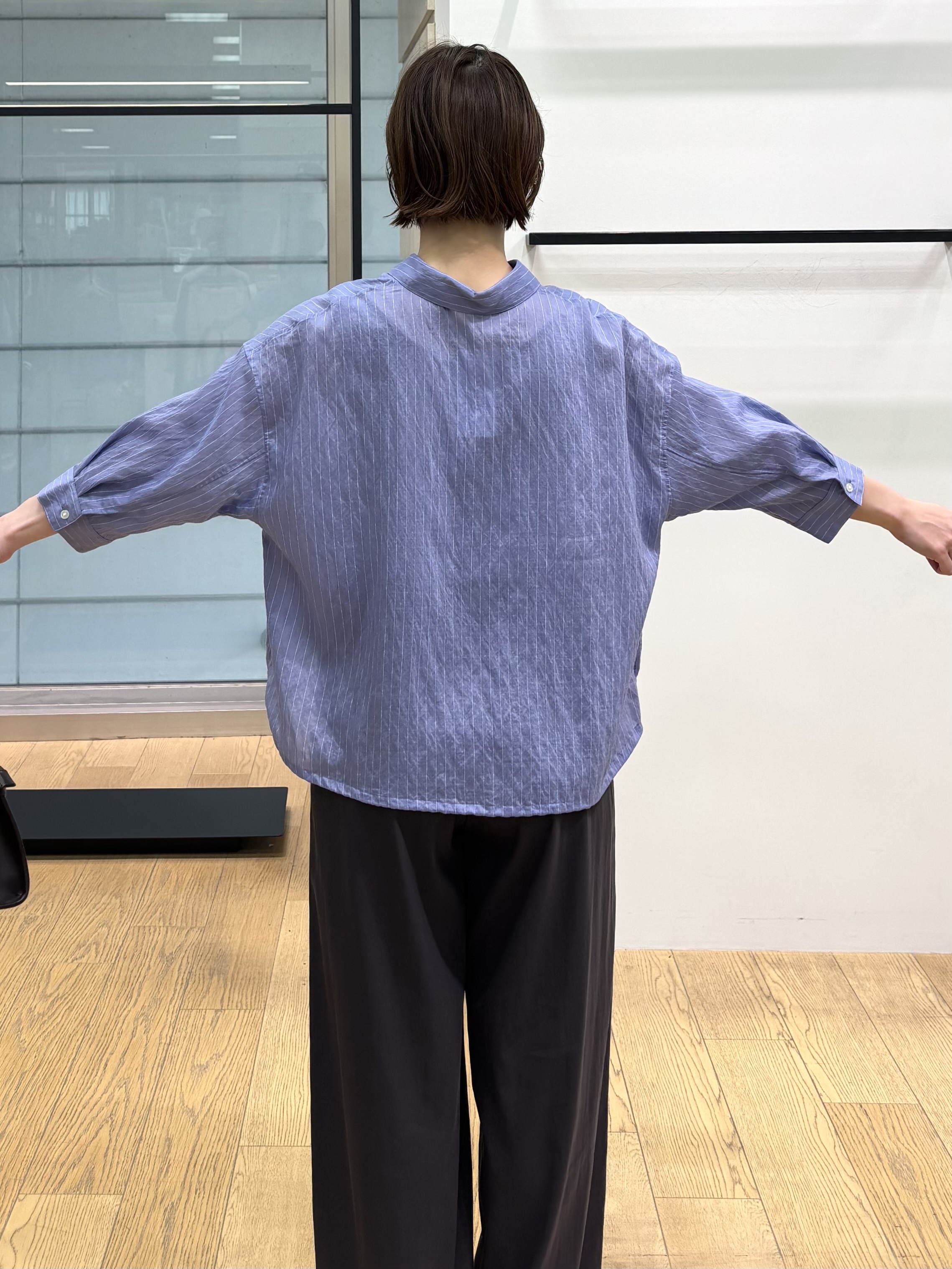 asamiさんの「INDIVI｜【シアー／7分袖】体型カバーゆったりシャツ」を使ったコーディネート