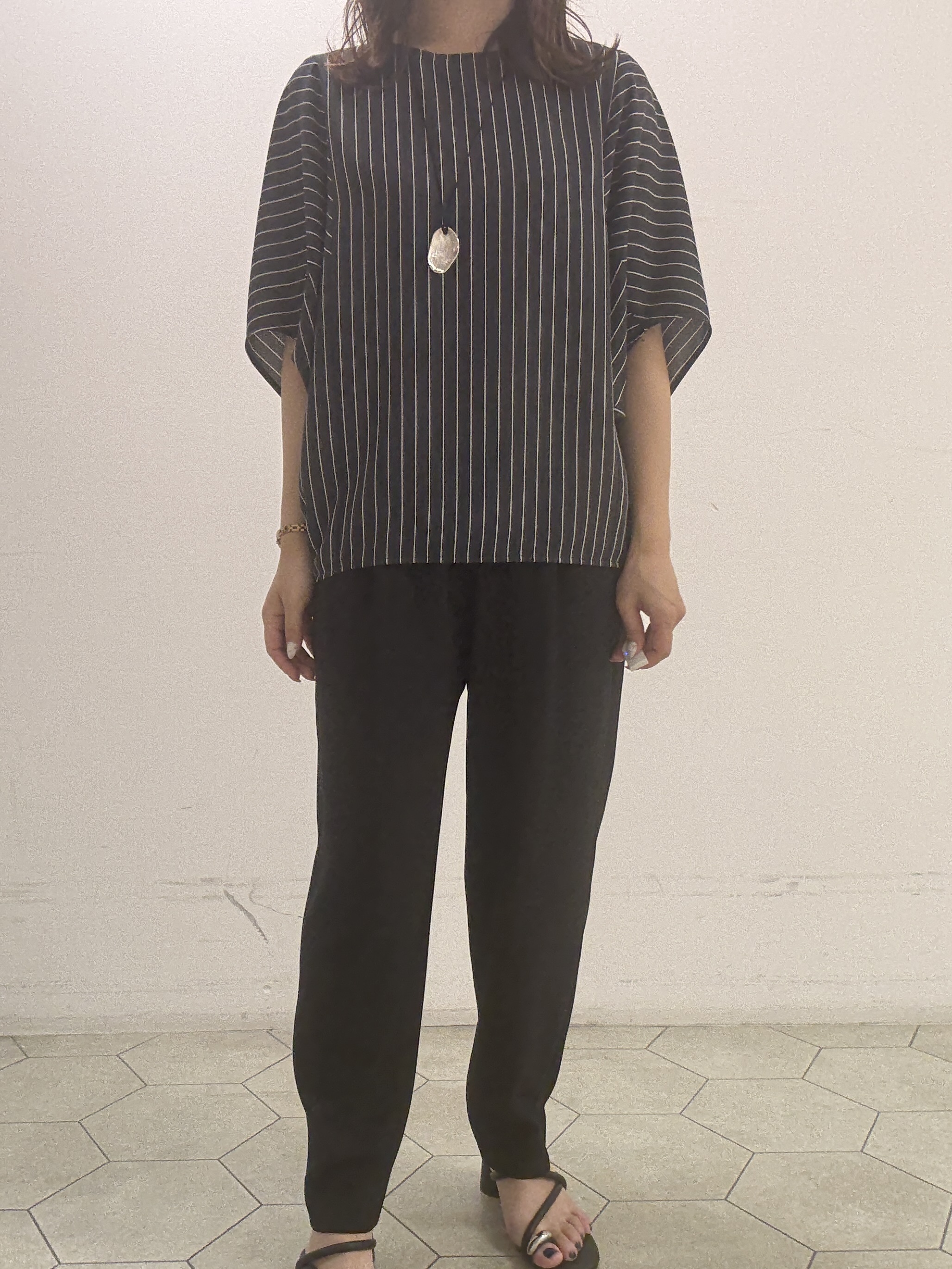 kahoさんの「INDIVI｜【UVケア／接触冷感】ジョーゼットドルマンブラウス」を使ったコーディネート