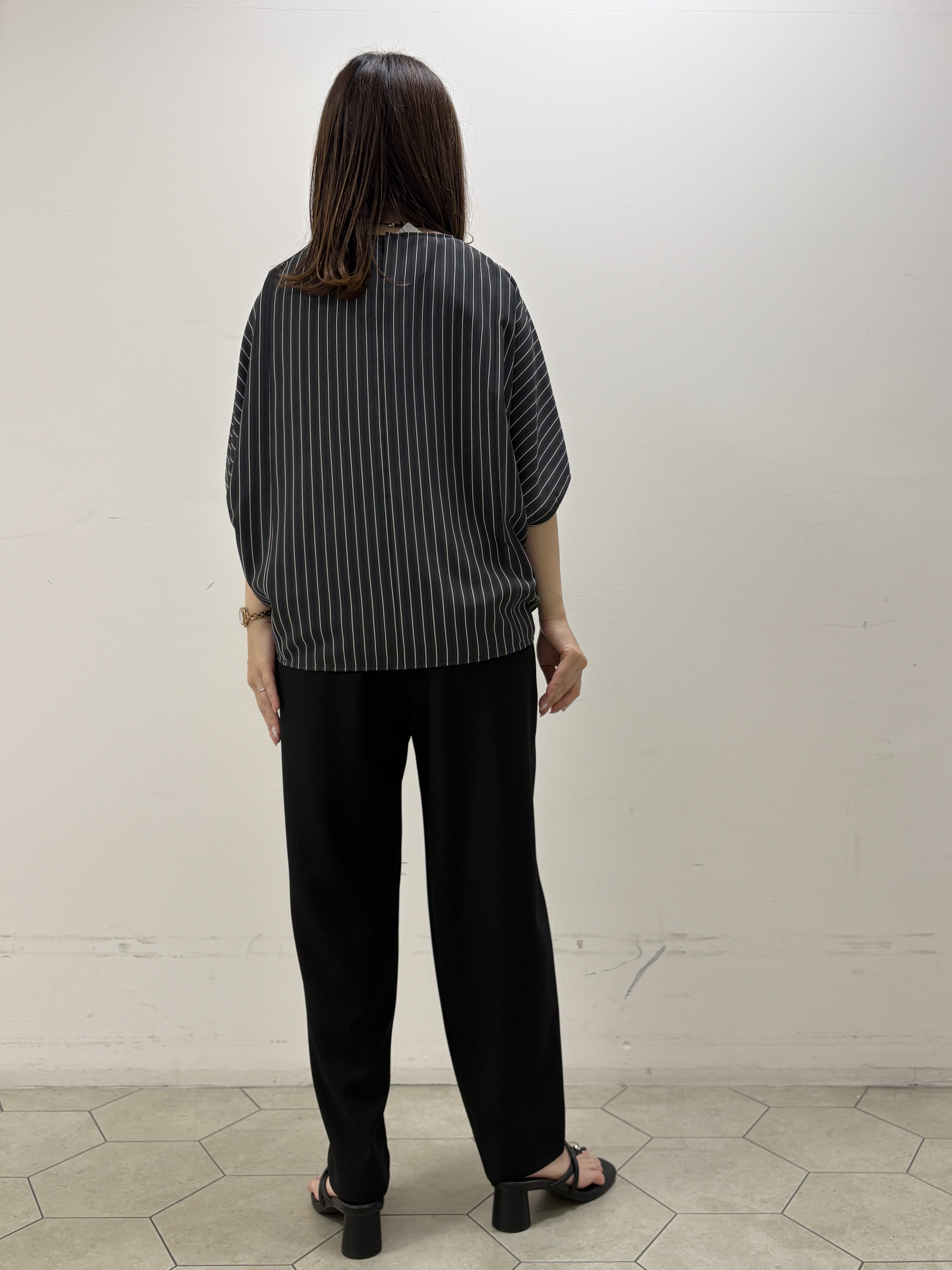 kahoさんの「INDIVI｜【UVケア／接触冷感】ジョーゼットドルマンブラウス」を使ったコーディネート