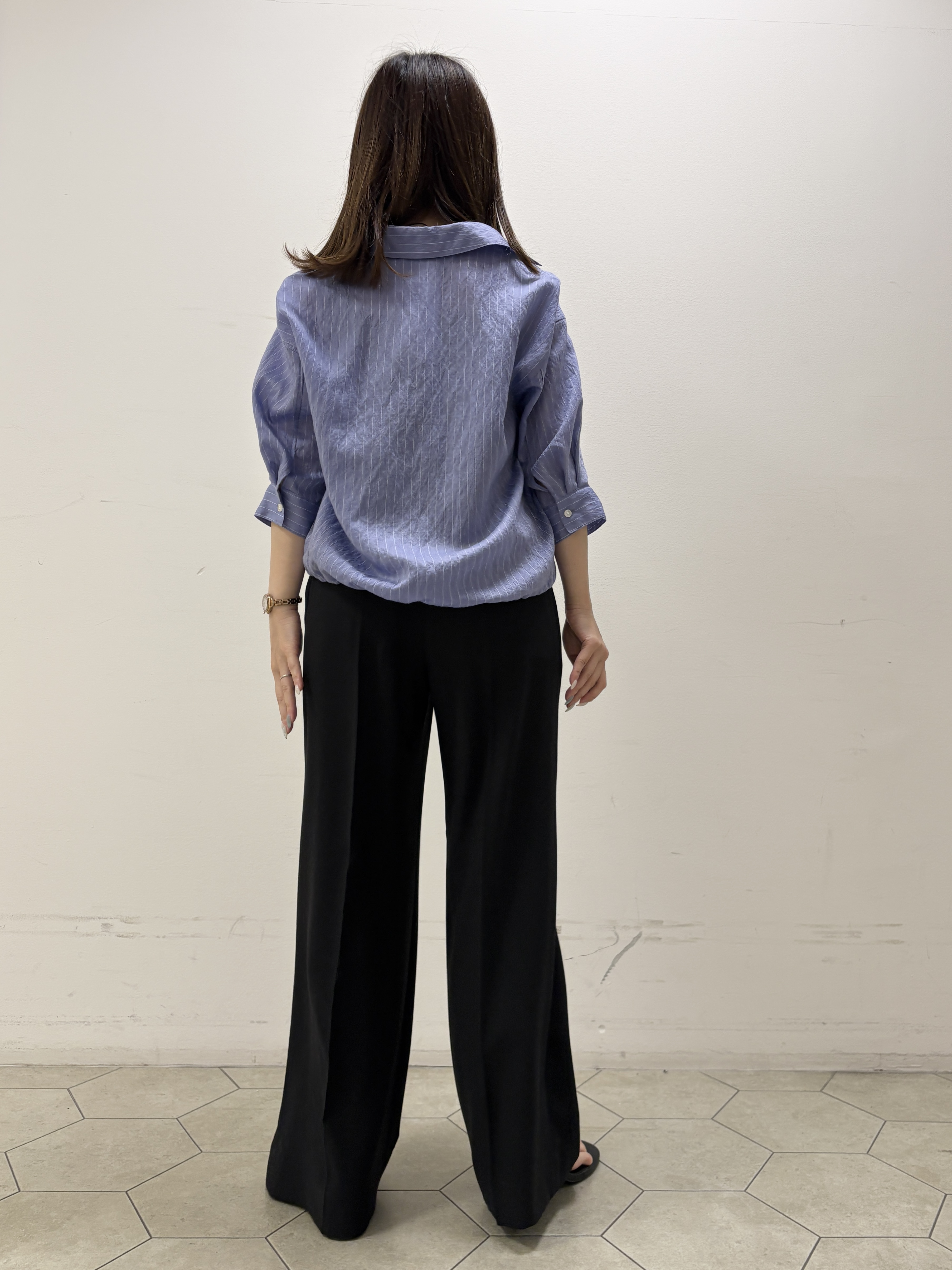 kahoさんの「INDIVI｜【シアー／7分袖】体型カバーゆったりシャツ」を使ったコーディネート