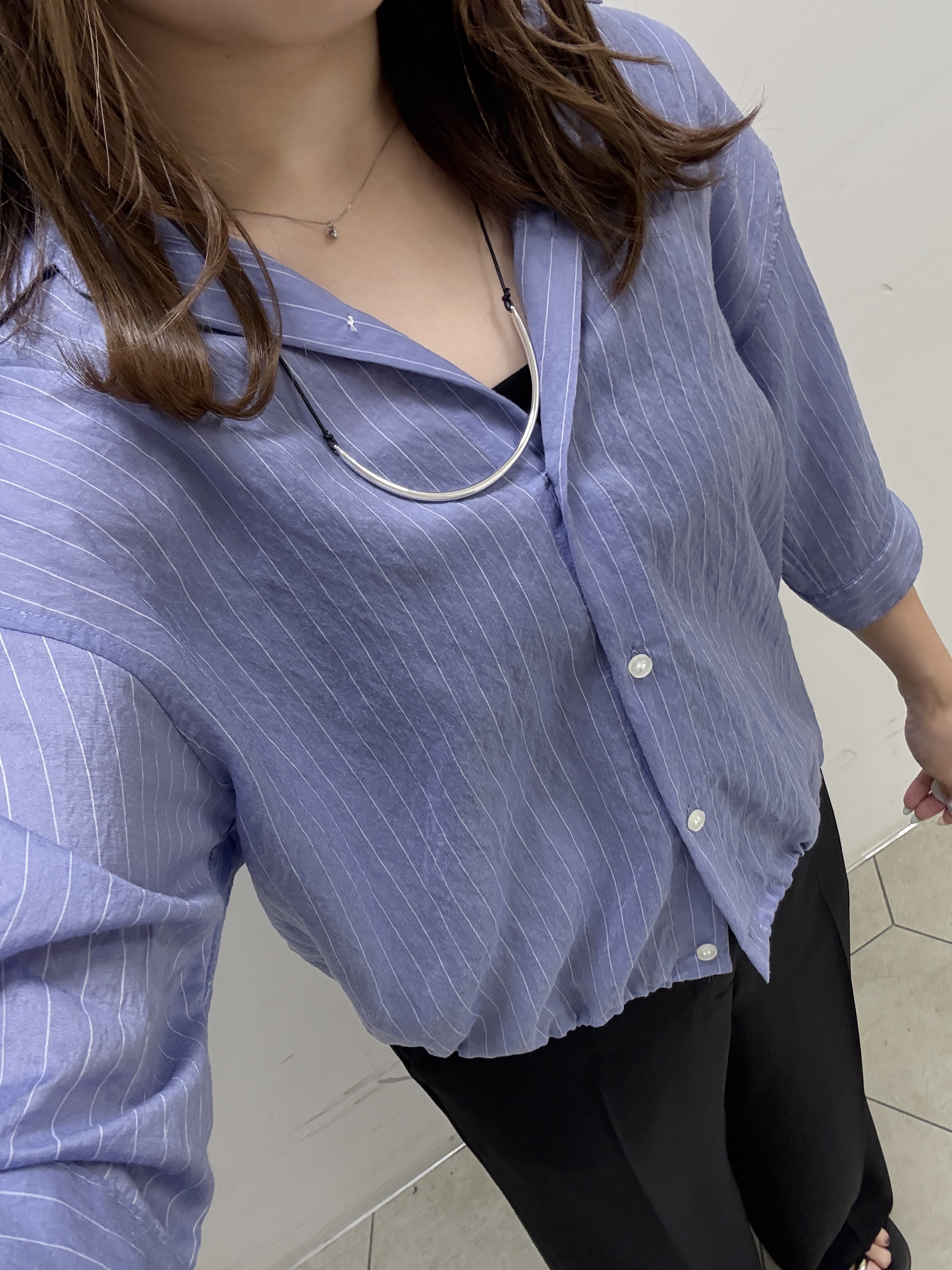 kahoさんの「INDIVI｜【シアー／7分袖】体型カバーゆったりシャツ」を使ったコーディネート