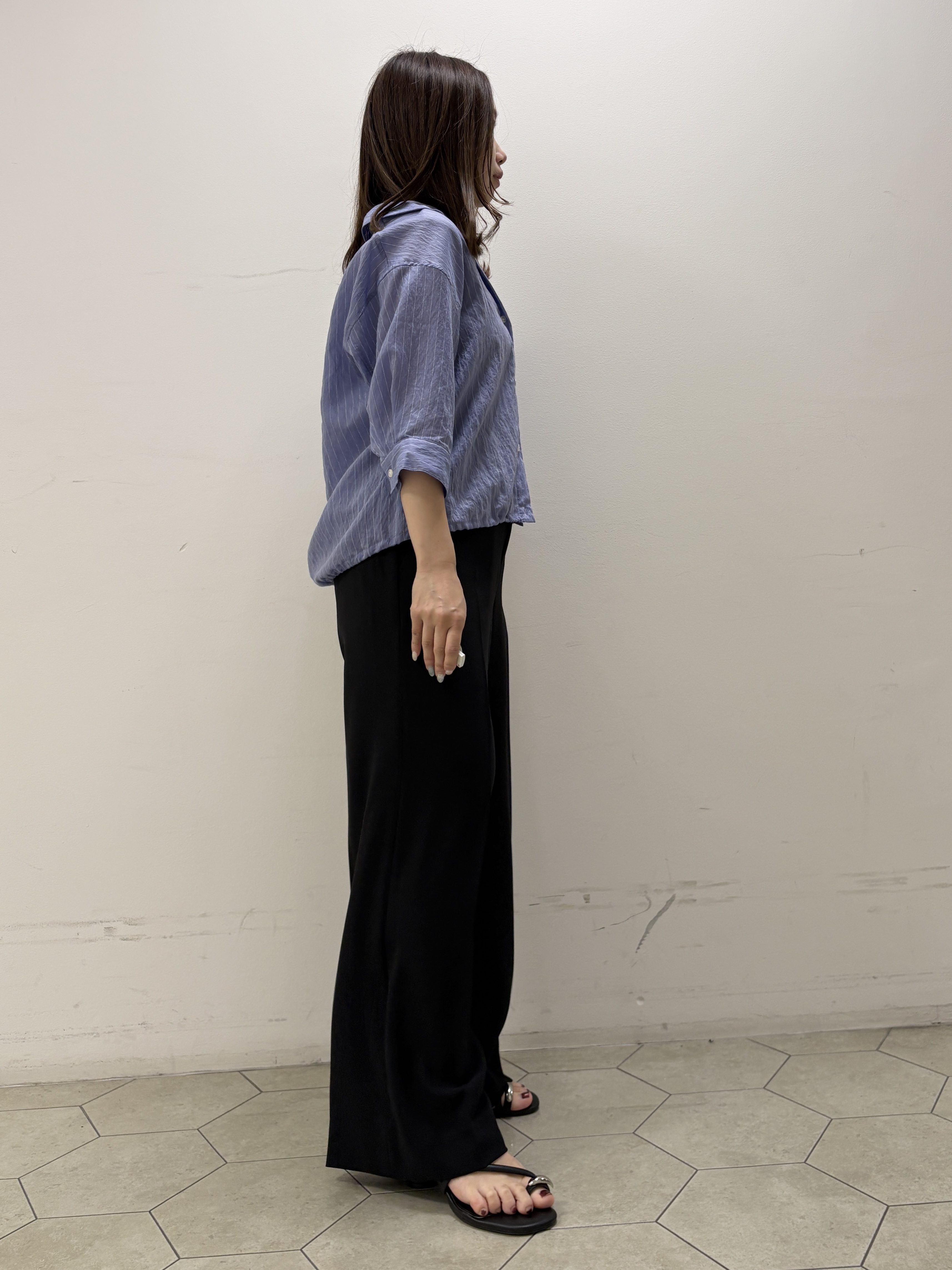 kahoさんの「INDIVI｜【シアー／7分袖】体型カバーゆったりシャツ」を使ったコーディネート