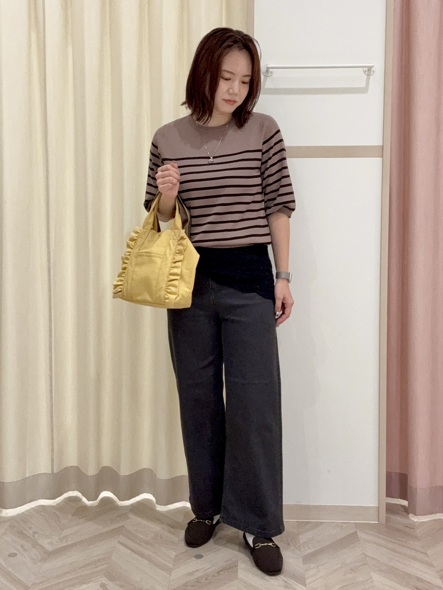 kさんの「SHOO･LA･RUE｜【ガンガン洗える/ひんやり/UV/毛玉になりにくい】二の腕見せない 5分袖ニット」を使ったコーディネート