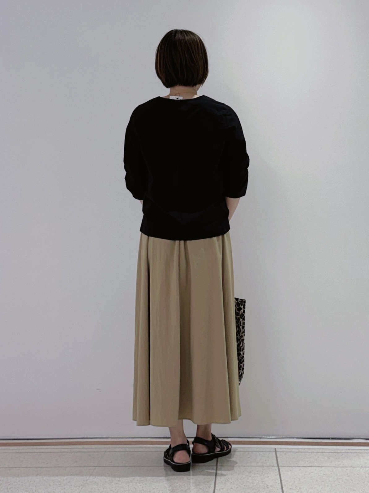 mikaさんの「INDIVI｜【撥水／UVケア】ねじり袖サッカートップス」を使ったコーディネート
