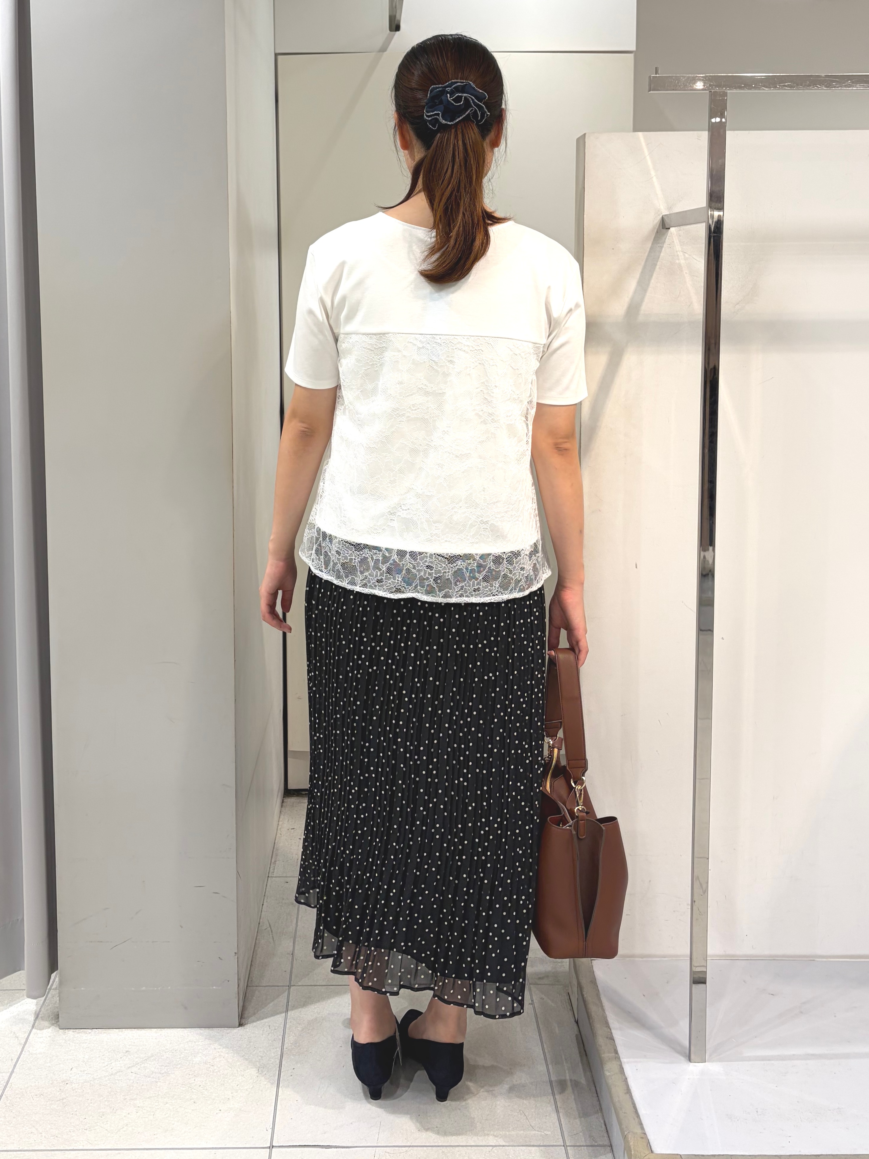 AZUSAさんの「Reflect｜【UVカット／接触冷感／手洗い可】ラッセルレースプルオーバー」を使ったコーディネート