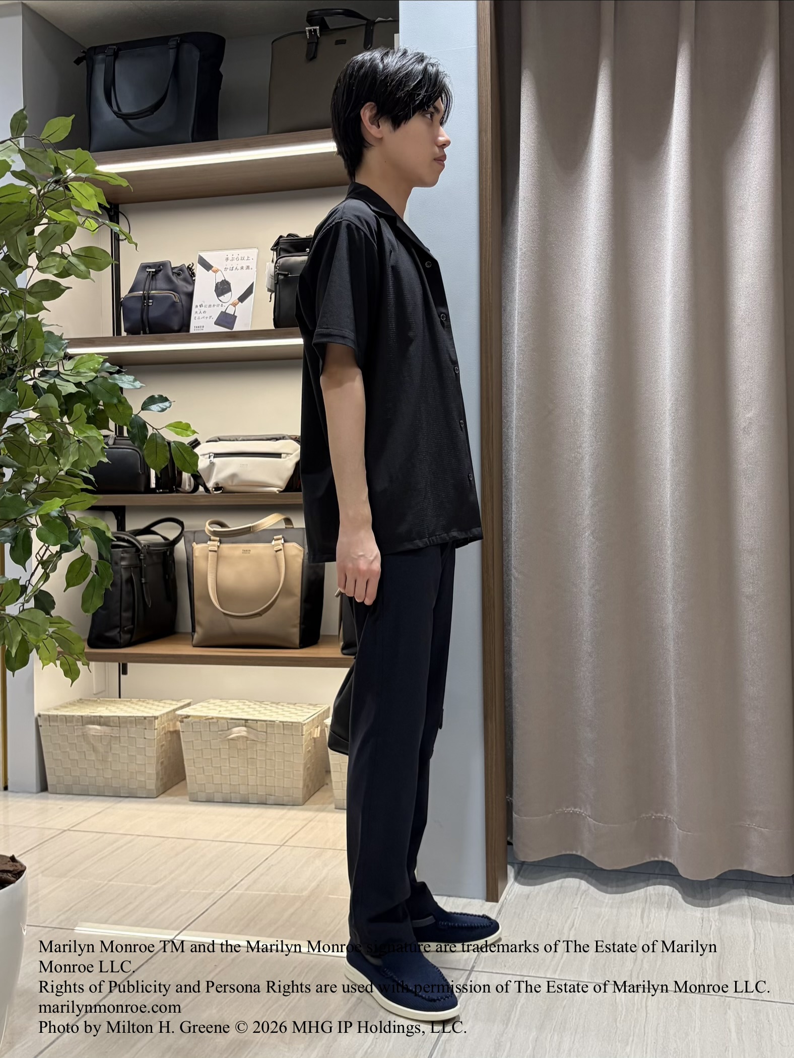 hiroさんの「TAKEO KIKUCHI｜【別注】マリリン・モンロー/フォトTシャツ」を使ったコーディネート