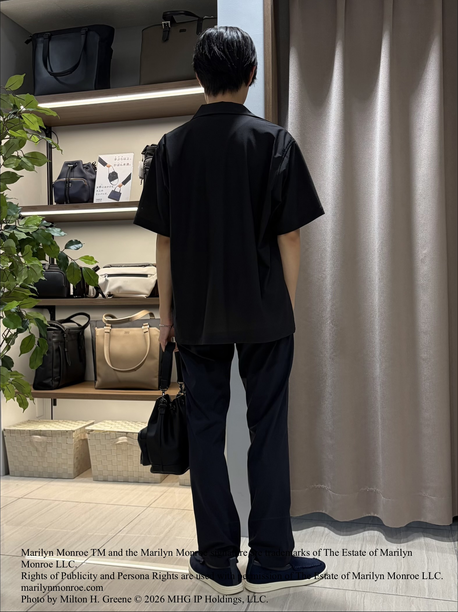 hiroさんの「TAKEO KIKUCHI｜【別注】マリリン・モンロー/フォトTシャツ」を使ったコーディネート