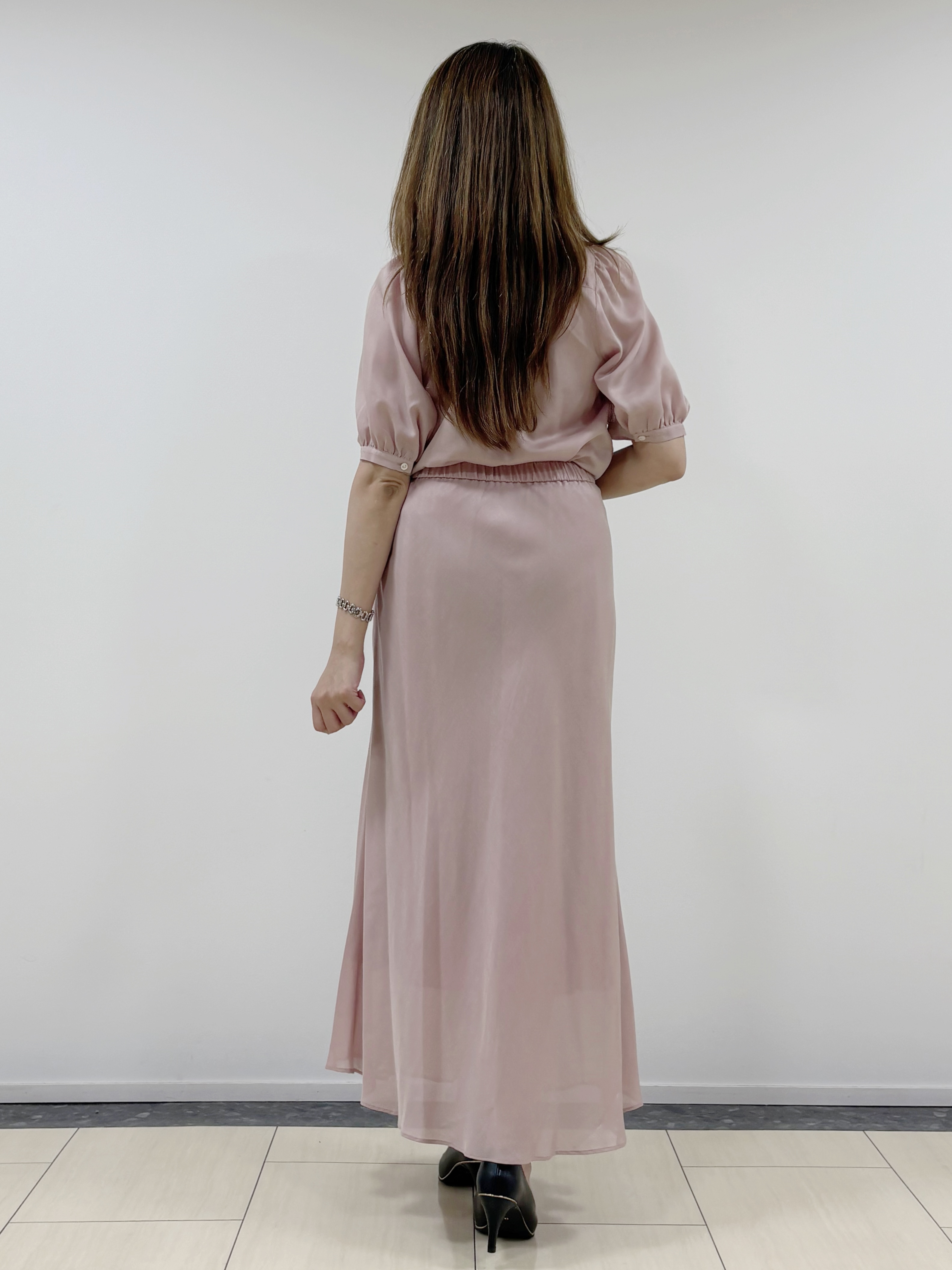Annaさんの「COUP DE CHANCE｜【手洗い可／セットアップ可】フリルネックブラウス」を使ったコーディネート