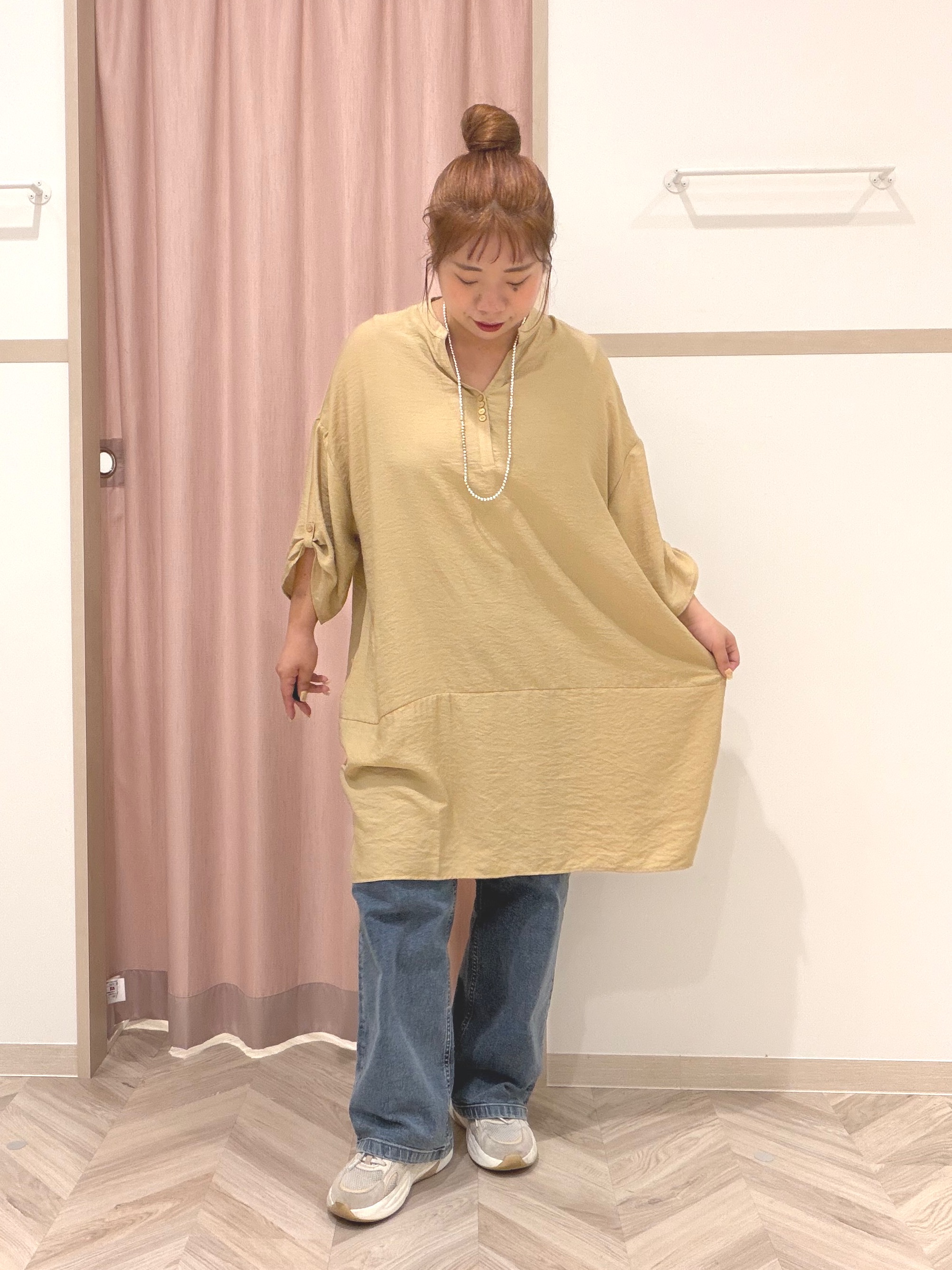 まちゃんなちゃんさんの「SHOO･LA･RUE｜【ひんやり/S-LL/洗濯後しわになりにくい】秋まで活躍 ゆるっとリラックス 7分袖チュニック」を使ったコーディネート