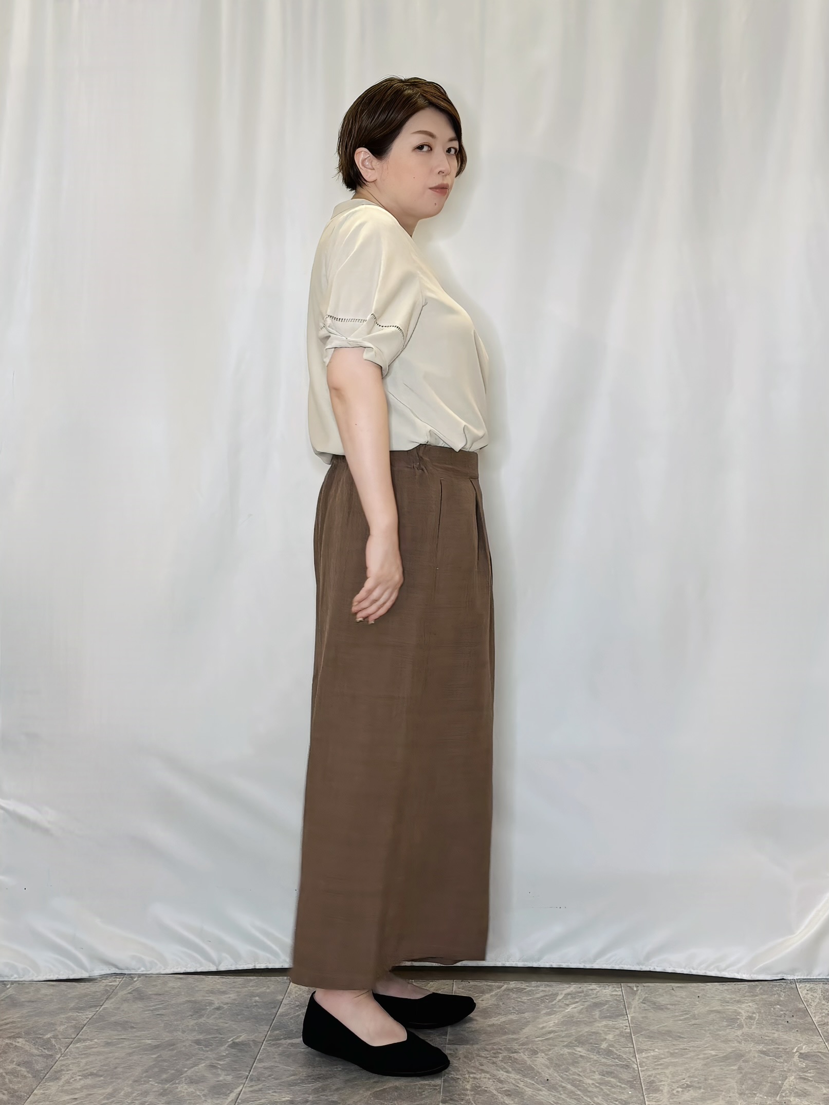 たみさんの「SHOO･LA･RUE｜【洗濯後しわになりにくい/インせずきまる】お袖のハシゴレースで涼やかに 麻調スキッパーブラウス」を使ったコーディネート