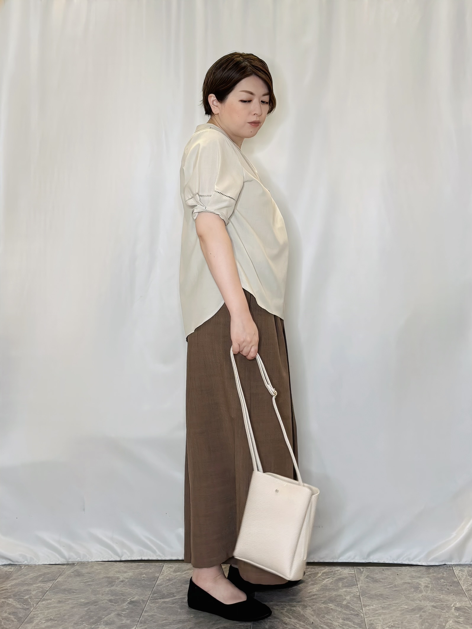 たみさんの「SHOO･LA･RUE｜【洗濯後しわになりにくい/インせずきまる】お袖のハシゴレースで涼やかに 麻調スキッパーブラウス」を使ったコーディネート