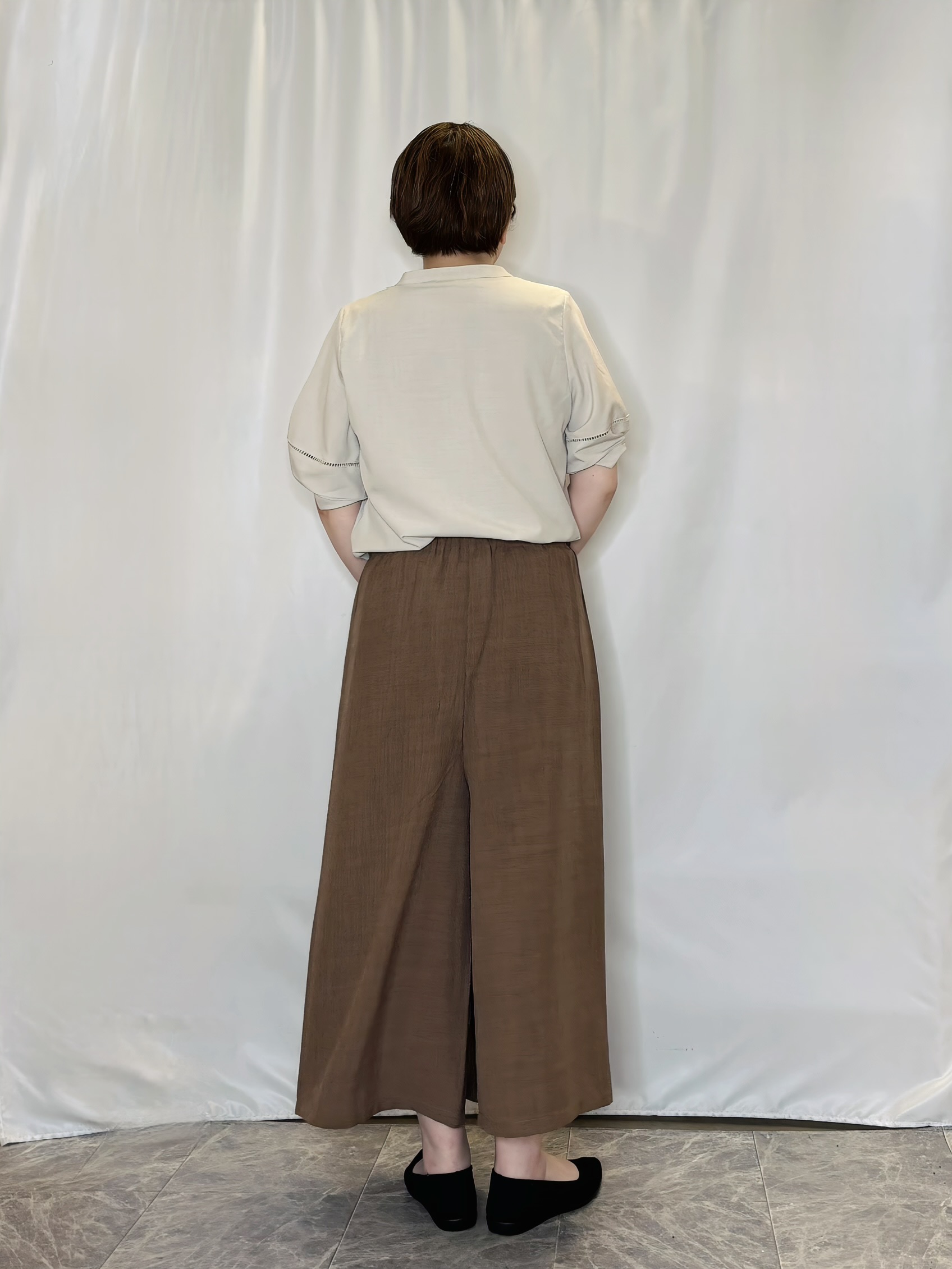 たみさんの「SHOO･LA･RUE｜【洗濯後しわになりにくい/インせずきまる】お袖のハシゴレースで涼やかに 麻調スキッパーブラウス」を使ったコーディネート