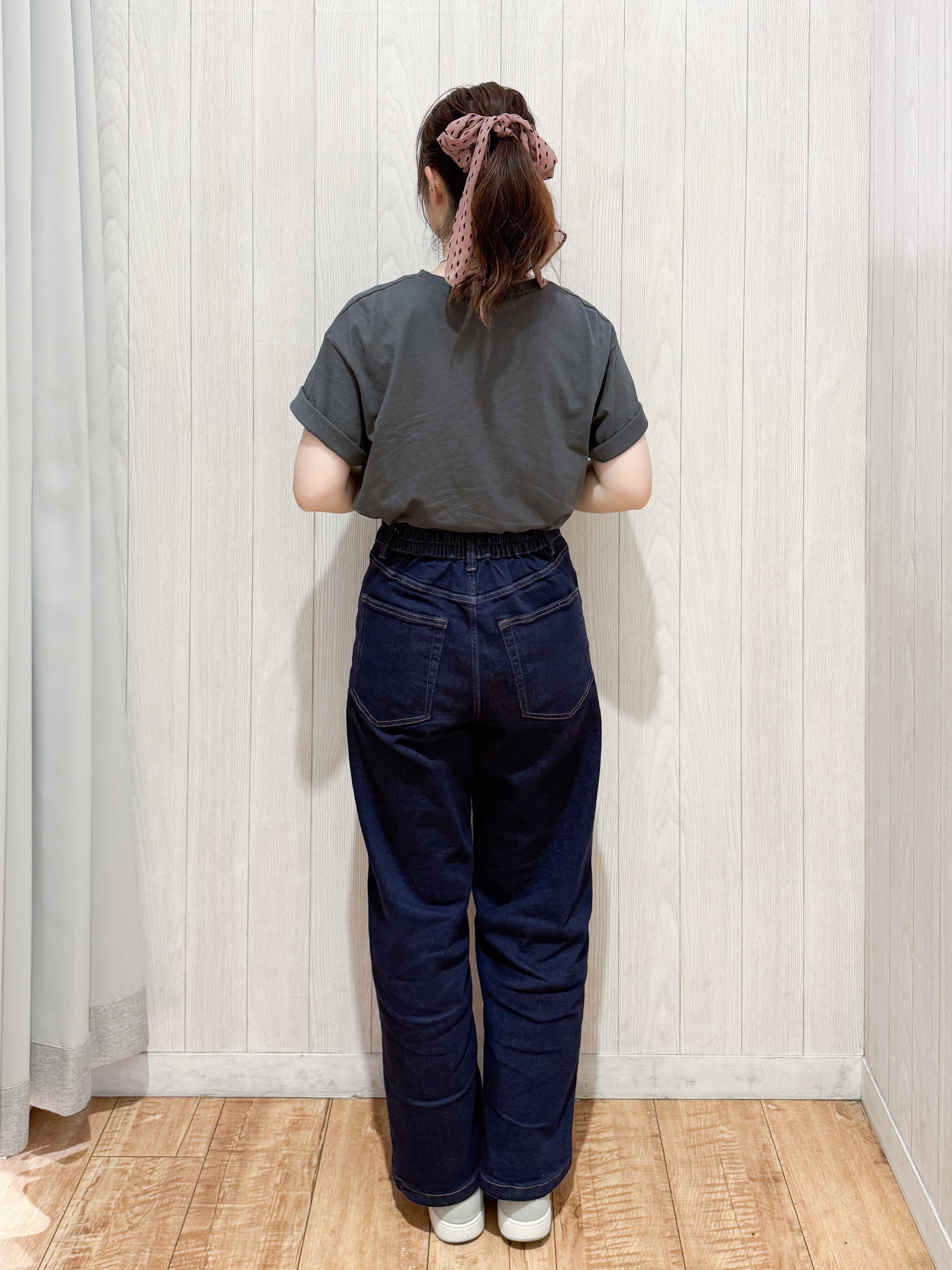 愛さんの「SHOO･LA･RUE｜【洗濯機可/S-LL】体型カバーしながらこなれ見え。レース付きキャミソール」を使ったコーディネート