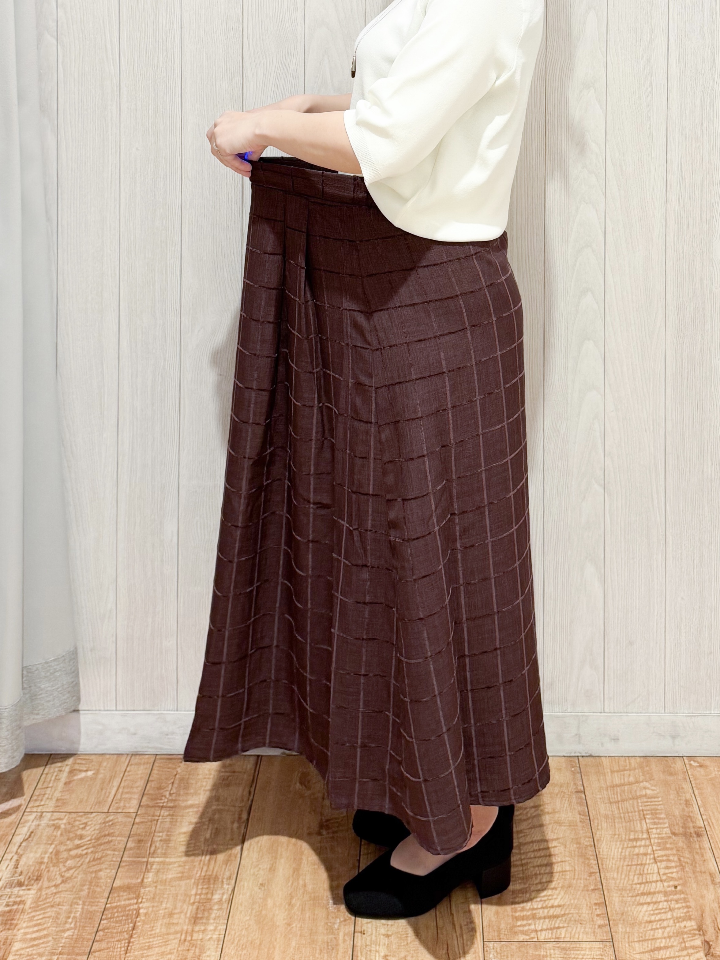愛さんの「SHOO･LA･RUE｜【ガンガン洗える/ひんやり/UV/毛玉になりにくい】二の腕見せない 5分袖ニット」を使ったコーディネート