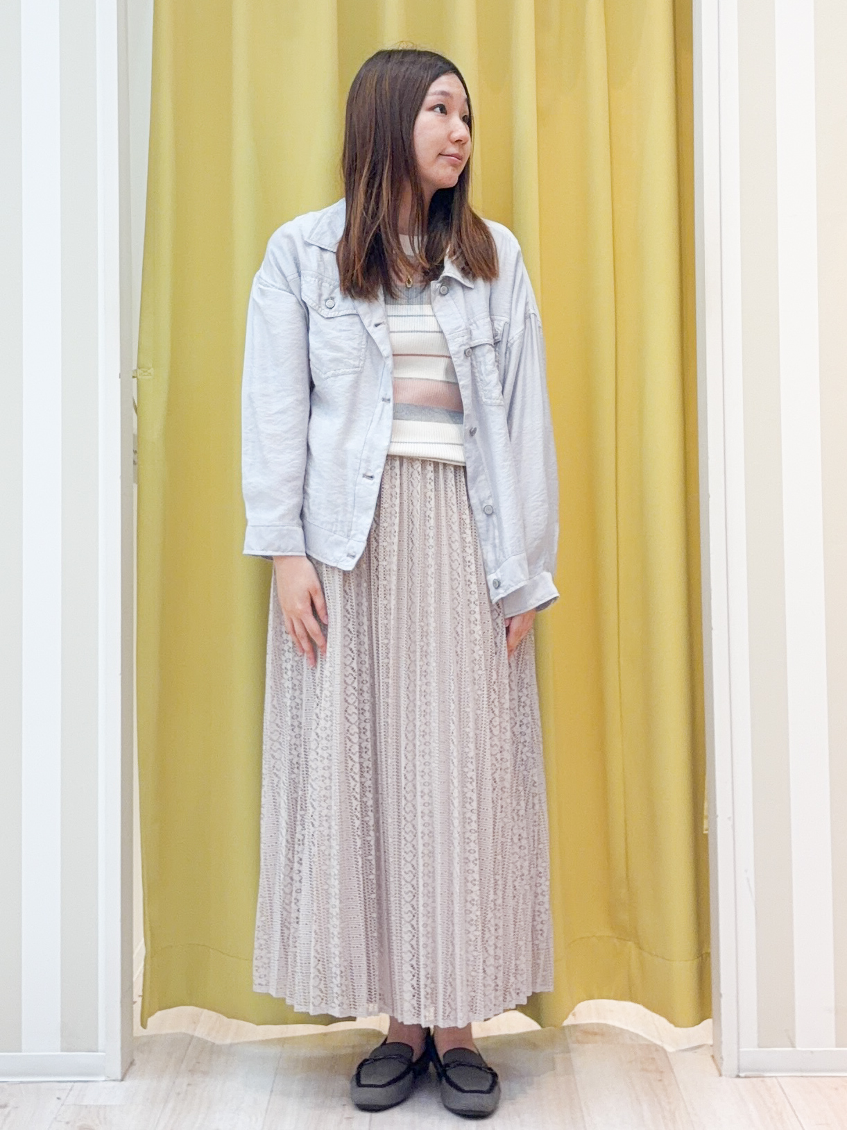 shioriさんの「SHOO･LA･RUE｜【S-LL/洗濯機可】Gジャン風 軽く羽織れるシアージャケット」を使ったコーディネート