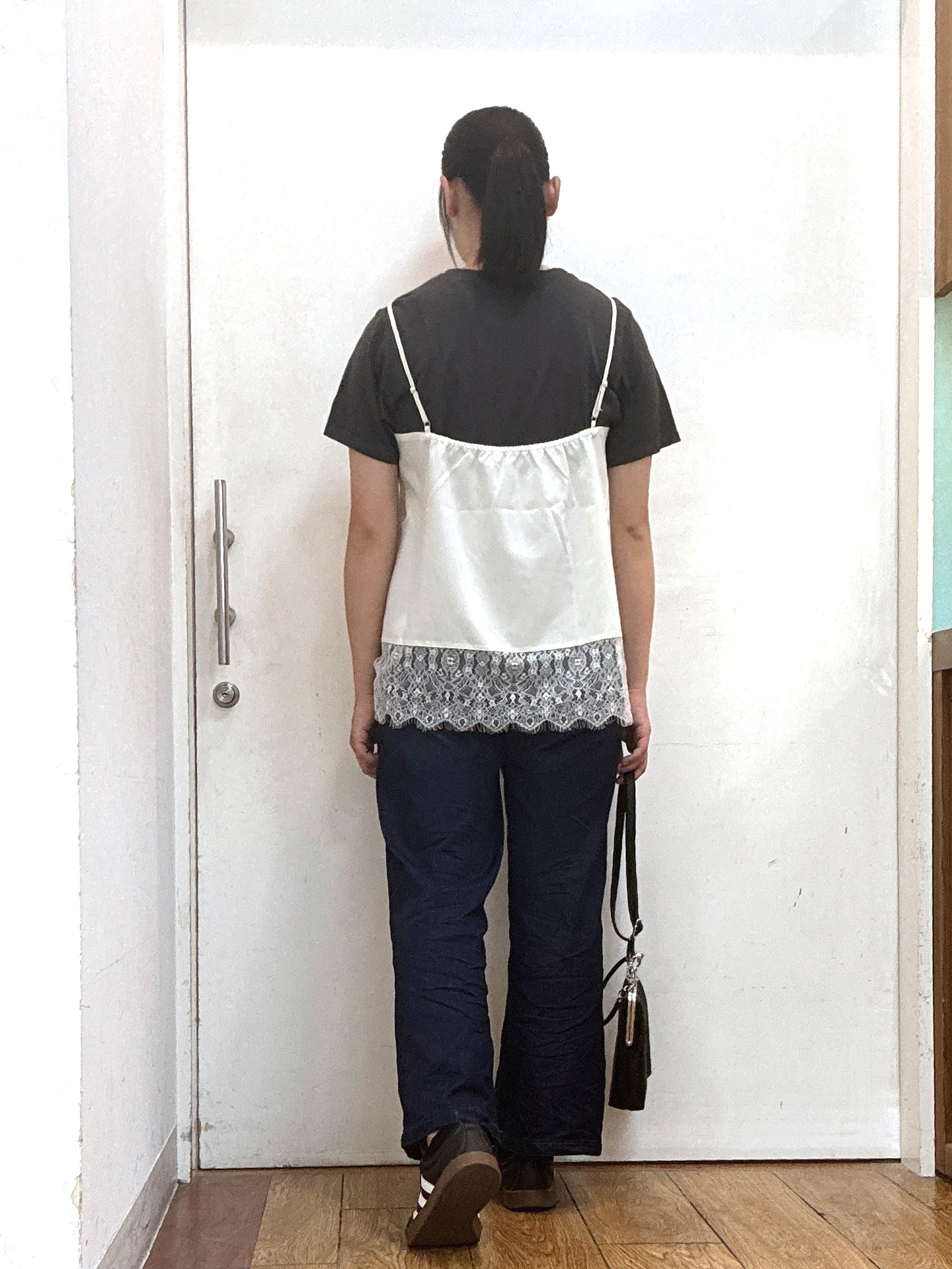 Karinさんの「SHOO･LA･RUE｜【洗濯機可/S-LL】体型カバーしながらこなれ見え。レース付きキャミソール」を使ったコーディネート