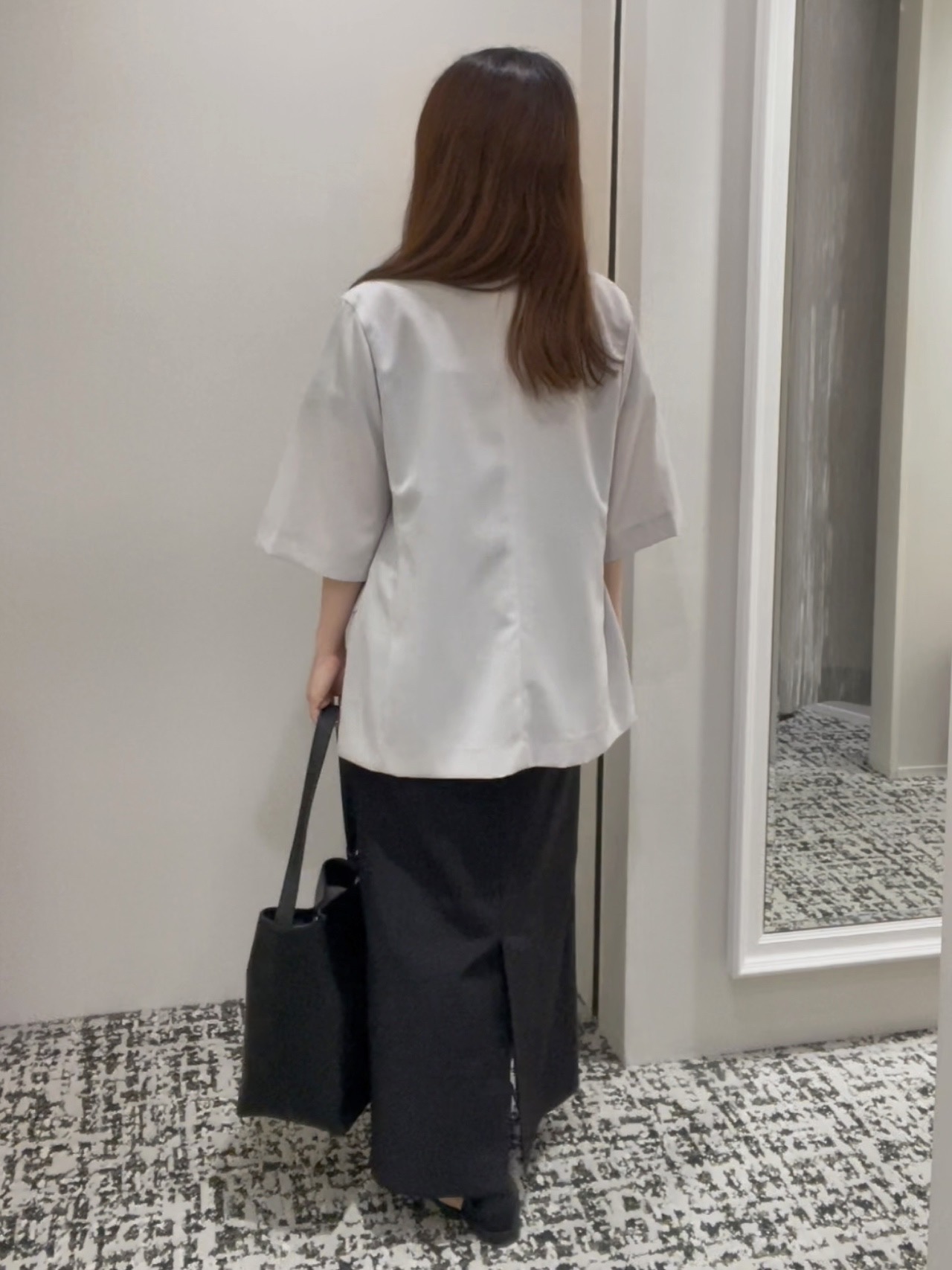 ELENAさんの「UNTITLED｜【残暑も快適/セットアップ可/接触冷感】エアリークールブラウス」を使ったコーディネート