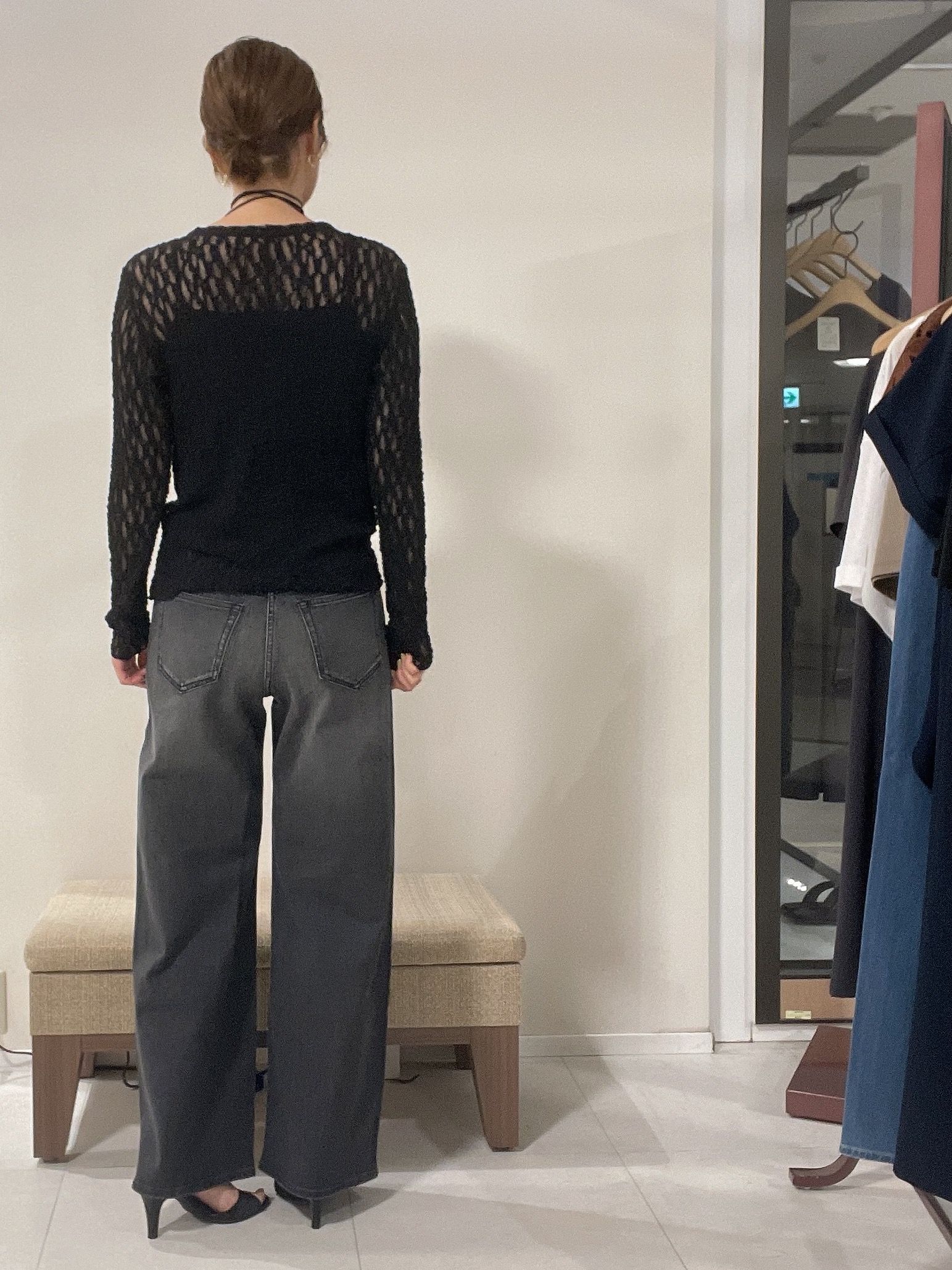IWAMOさんの「UNTITLED｜レースプルオーバー」を使ったコーディネート