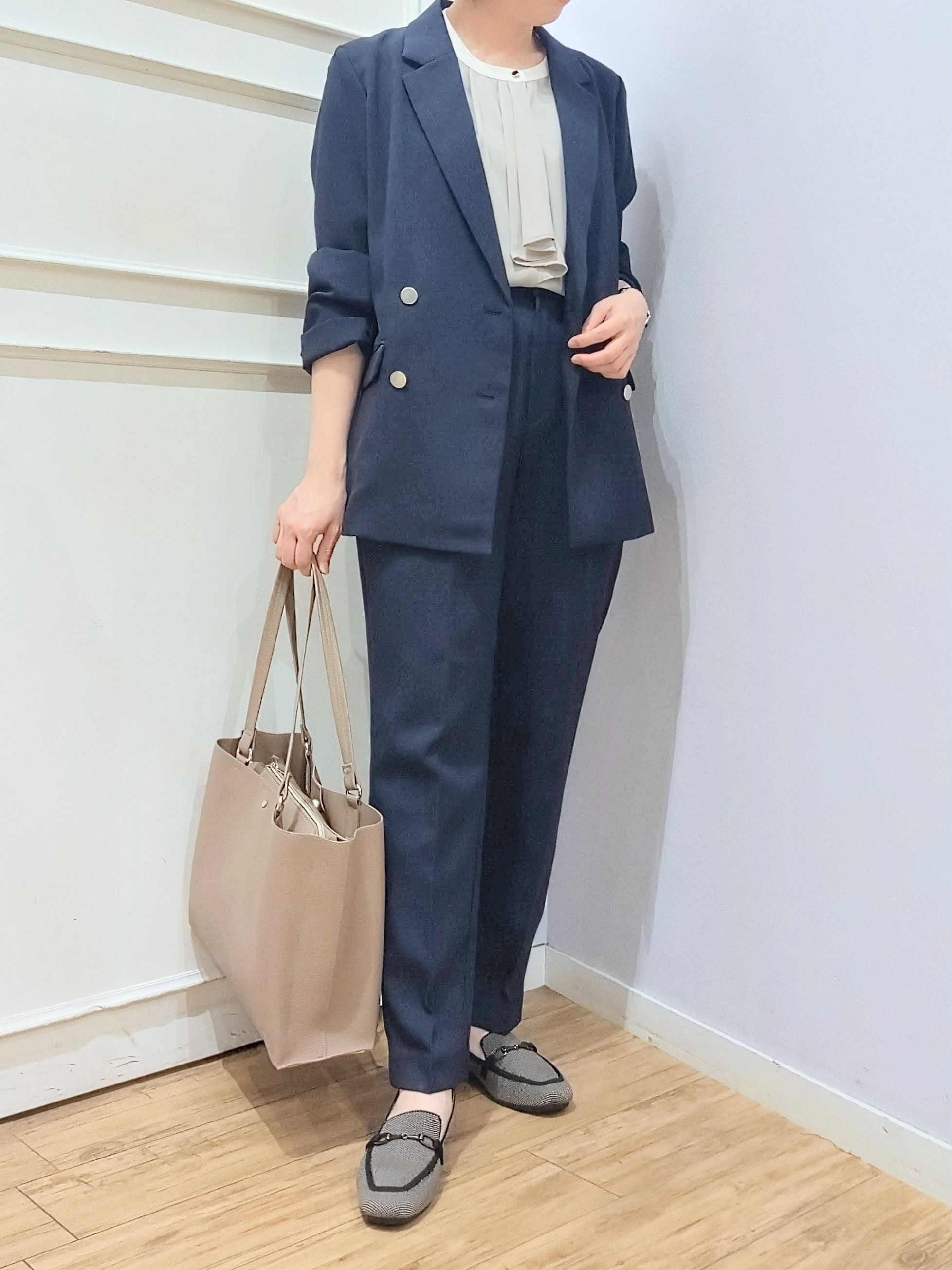 miomioさんの「SHOO･LA･RUE｜【セットアップ可/通勤/洗濯機可/SS-LL】オンオフ使える ダブルブレストジャケット」を使ったコーディネート