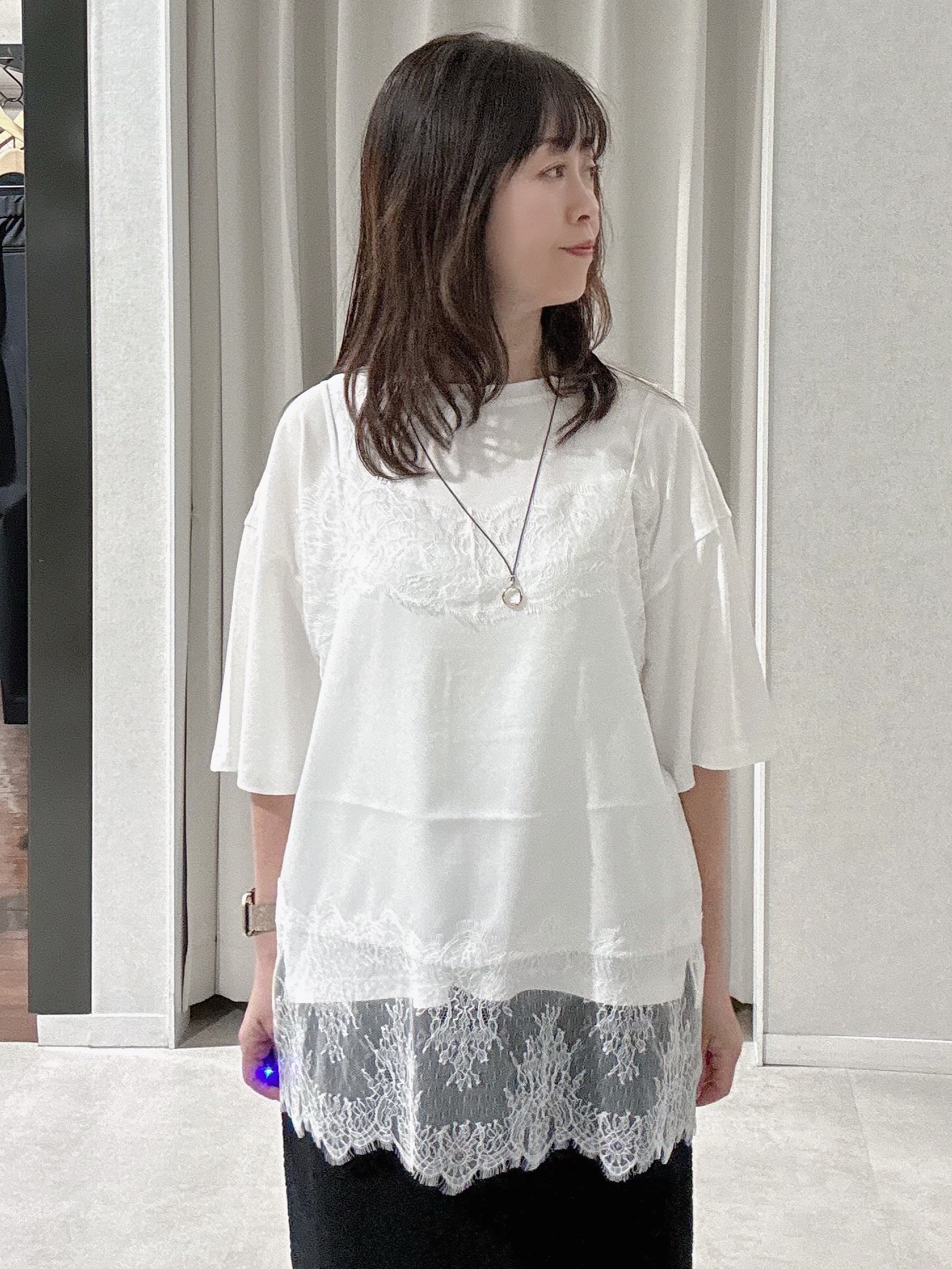 makiさんの「UNTITLED｜【1枚でもセットでも】レースキャミ付きプルオーバー」を使ったコーディネート