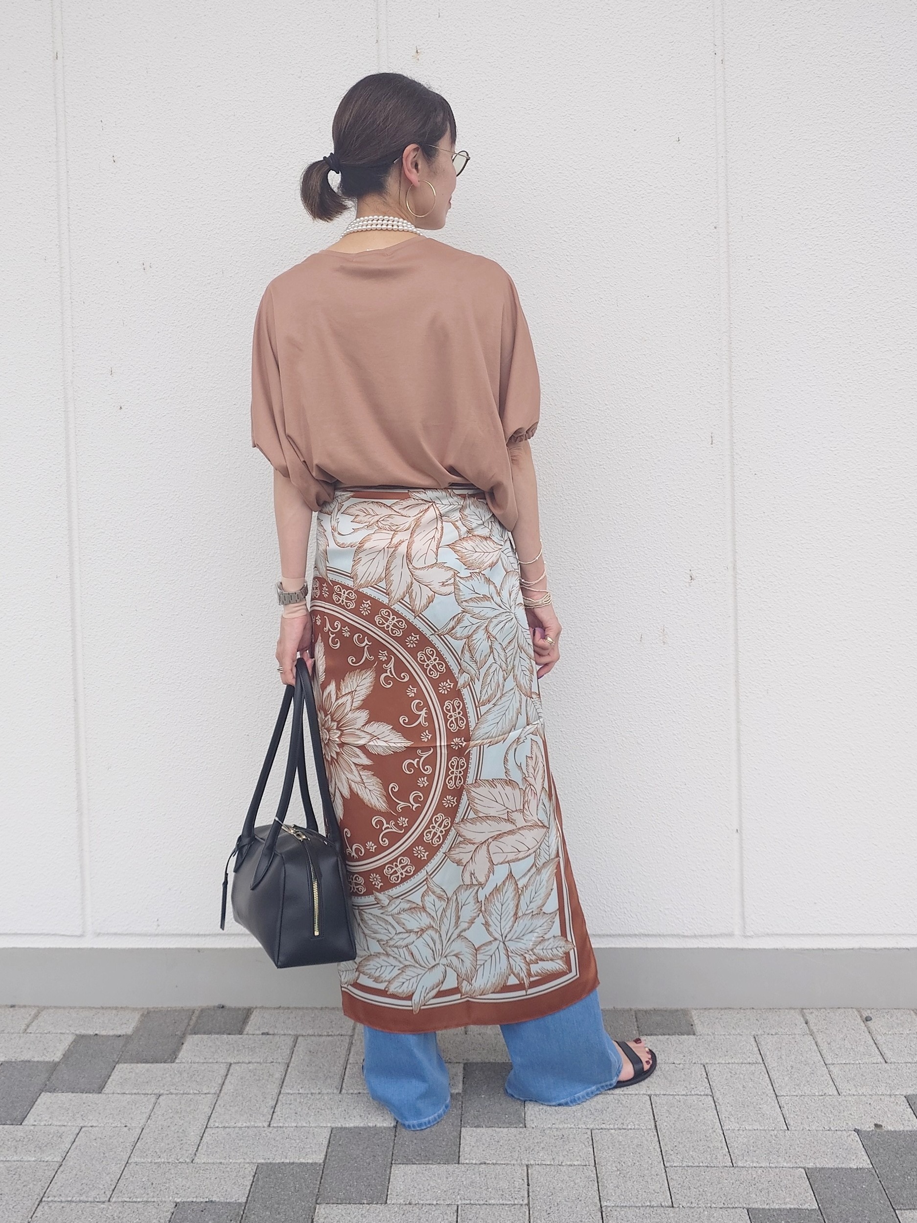 MUTSUKOさんの「UNTITLED｜【汗染み防止/接触冷感】ドルマンプルオーバー」を使ったコーディネート