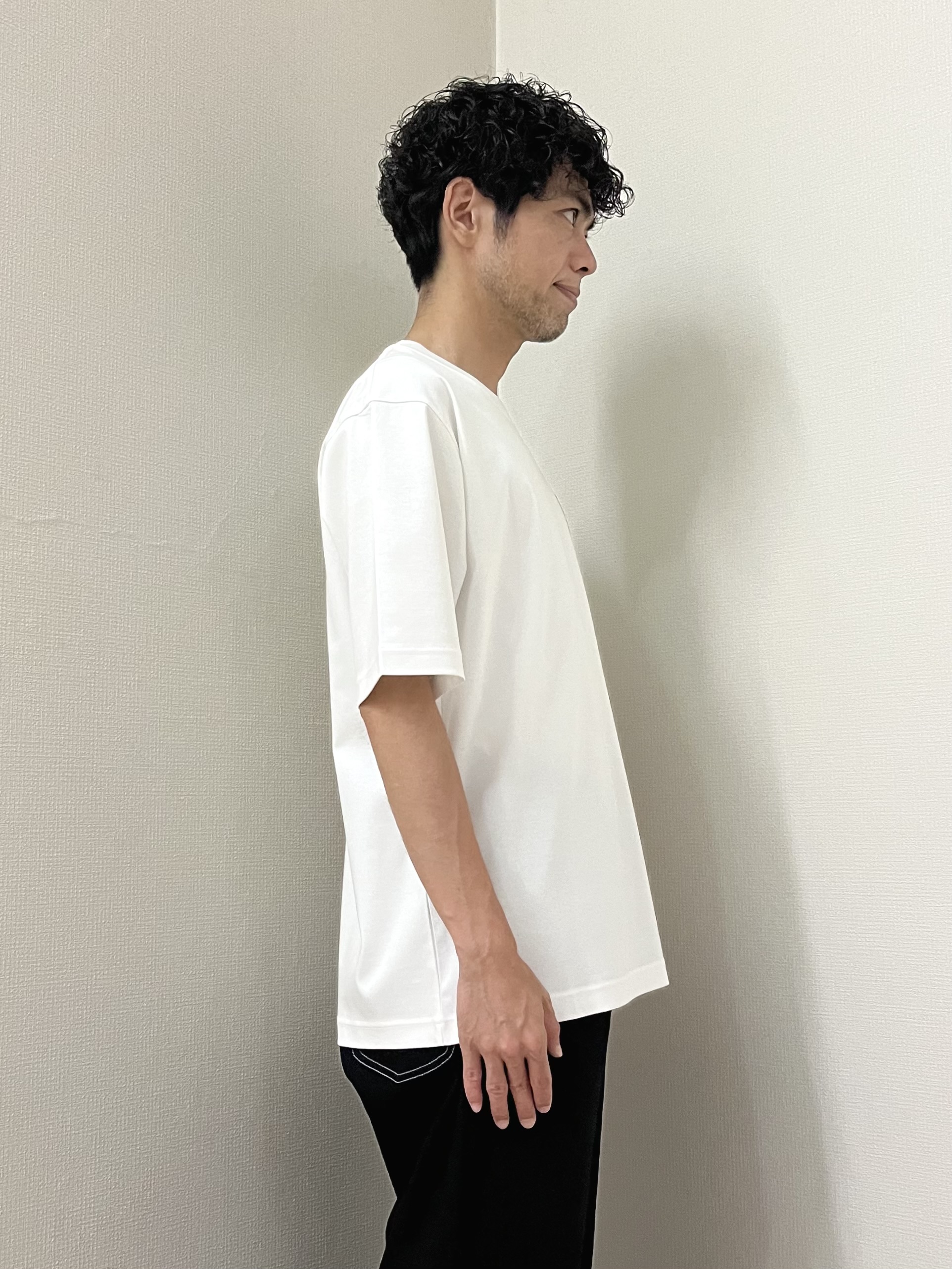 URAさんの「TAKEO KIKUCHI｜【BOWLER HAT LABEL】アイスクリアコットン ラッキーセブン 半袖Tシャツ」を使ったコーディネート