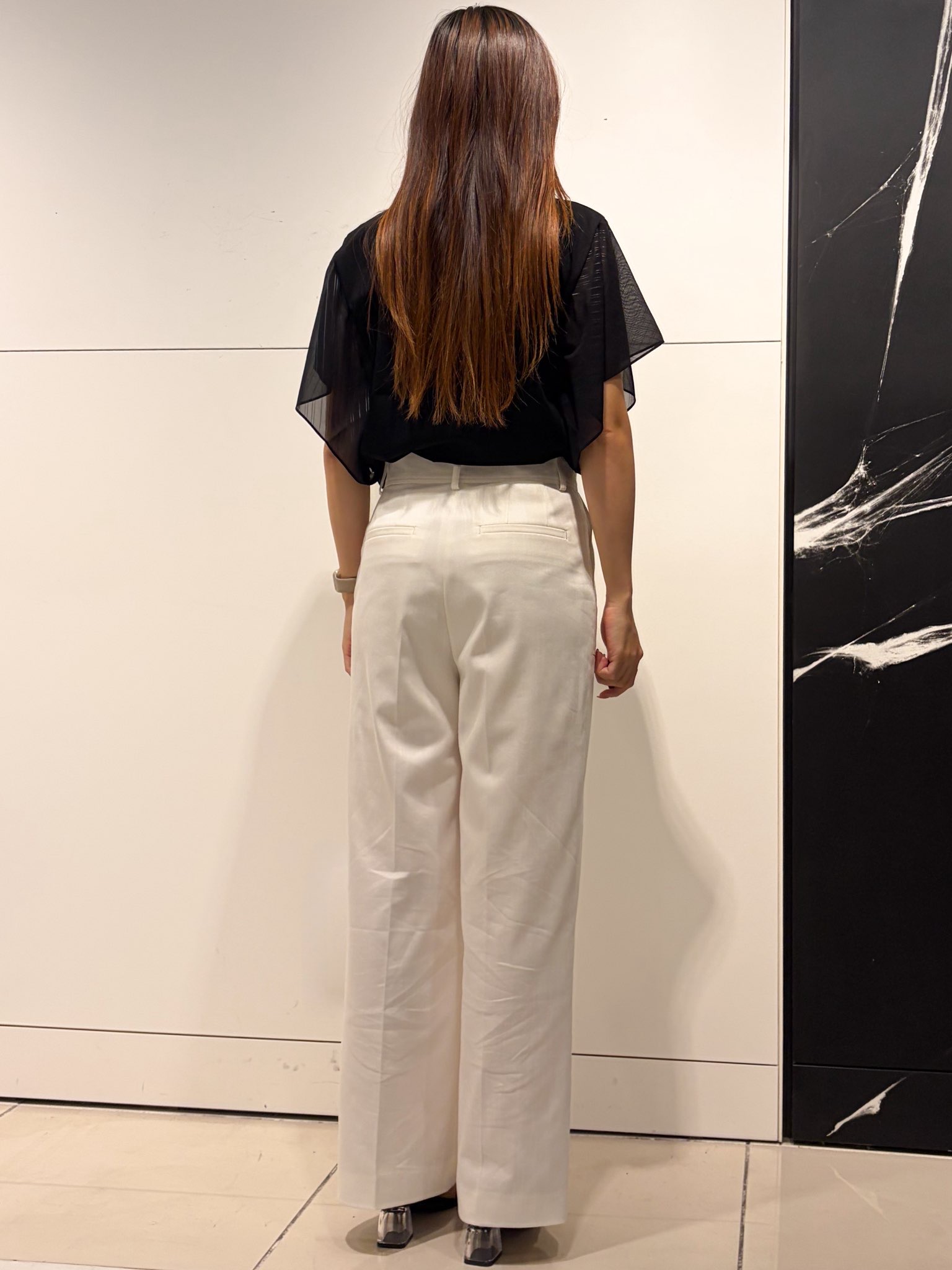 シオンさんの「COUP DE CHANCE｜【手洗い可／日本製】フレンチシアーカットソー」を使ったコーディネート