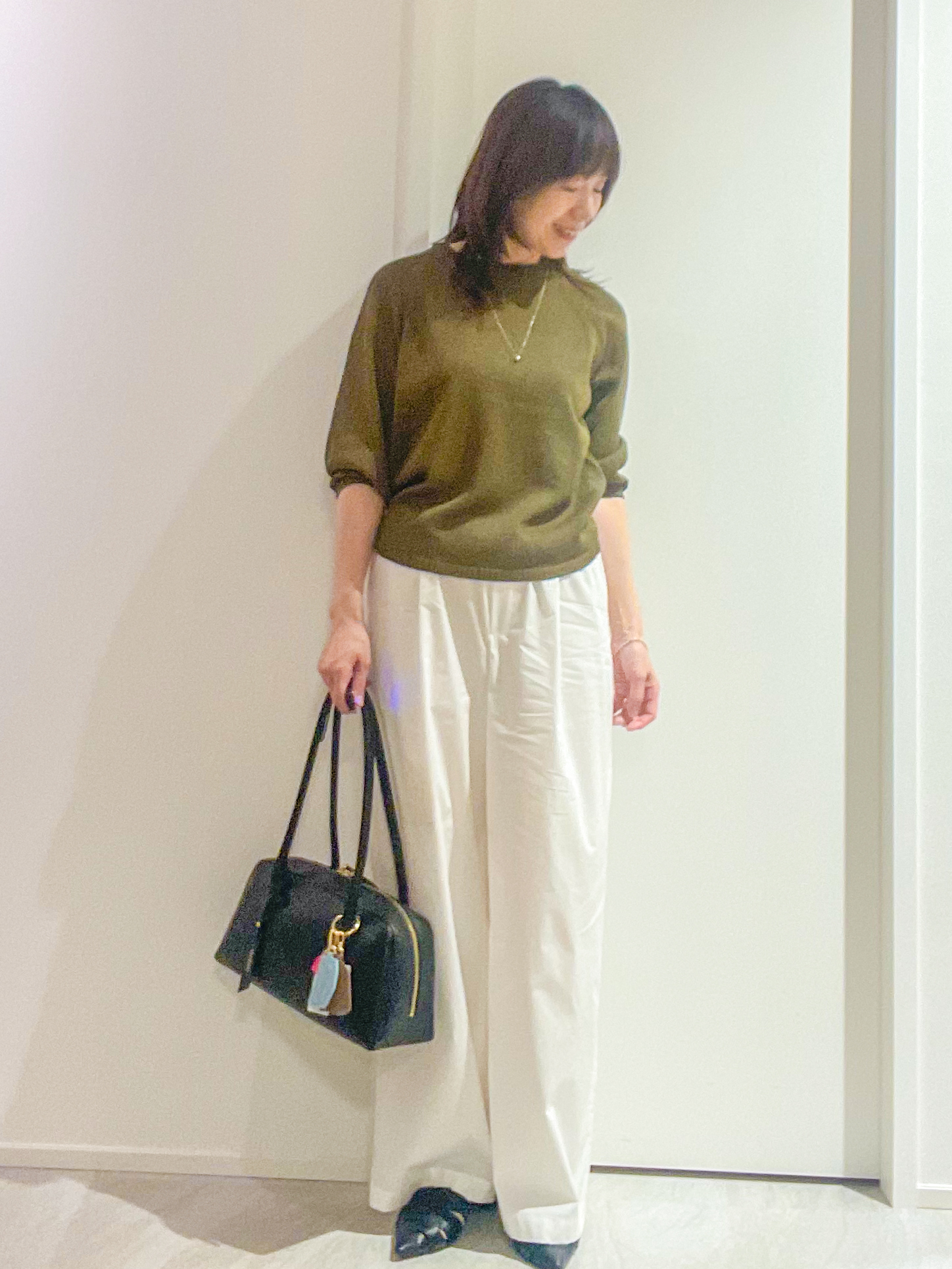 めいさんの「UNTITLED｜【洗える/ゆったり】クルーネックドライニット」を使ったコーディネート