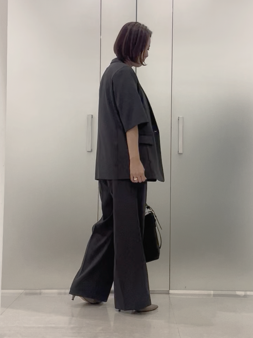 まどかさんの「UNTITLED｜【秋の通勤羽織/セットアップ可/UVカット】エアリークール半袖ジャケット」を使ったコーディネート