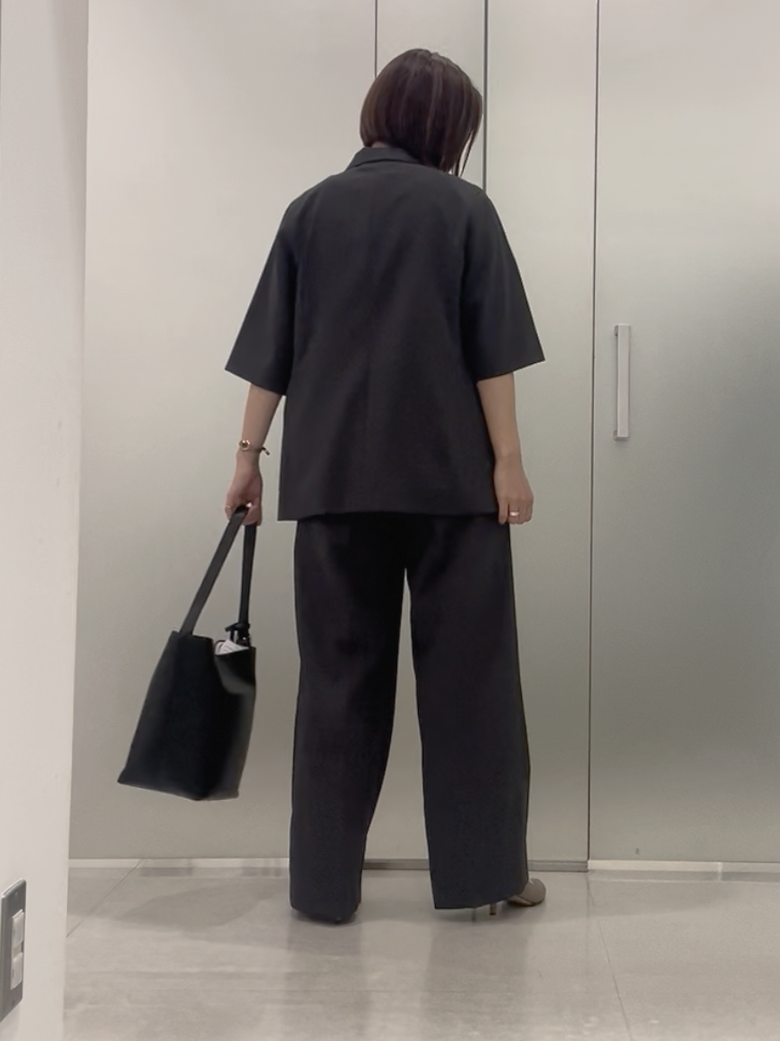まどかさんの「UNTITLED｜【秋の通勤羽織/セットアップ可/UVカット】エアリークール半袖ジャケット」を使ったコーディネート