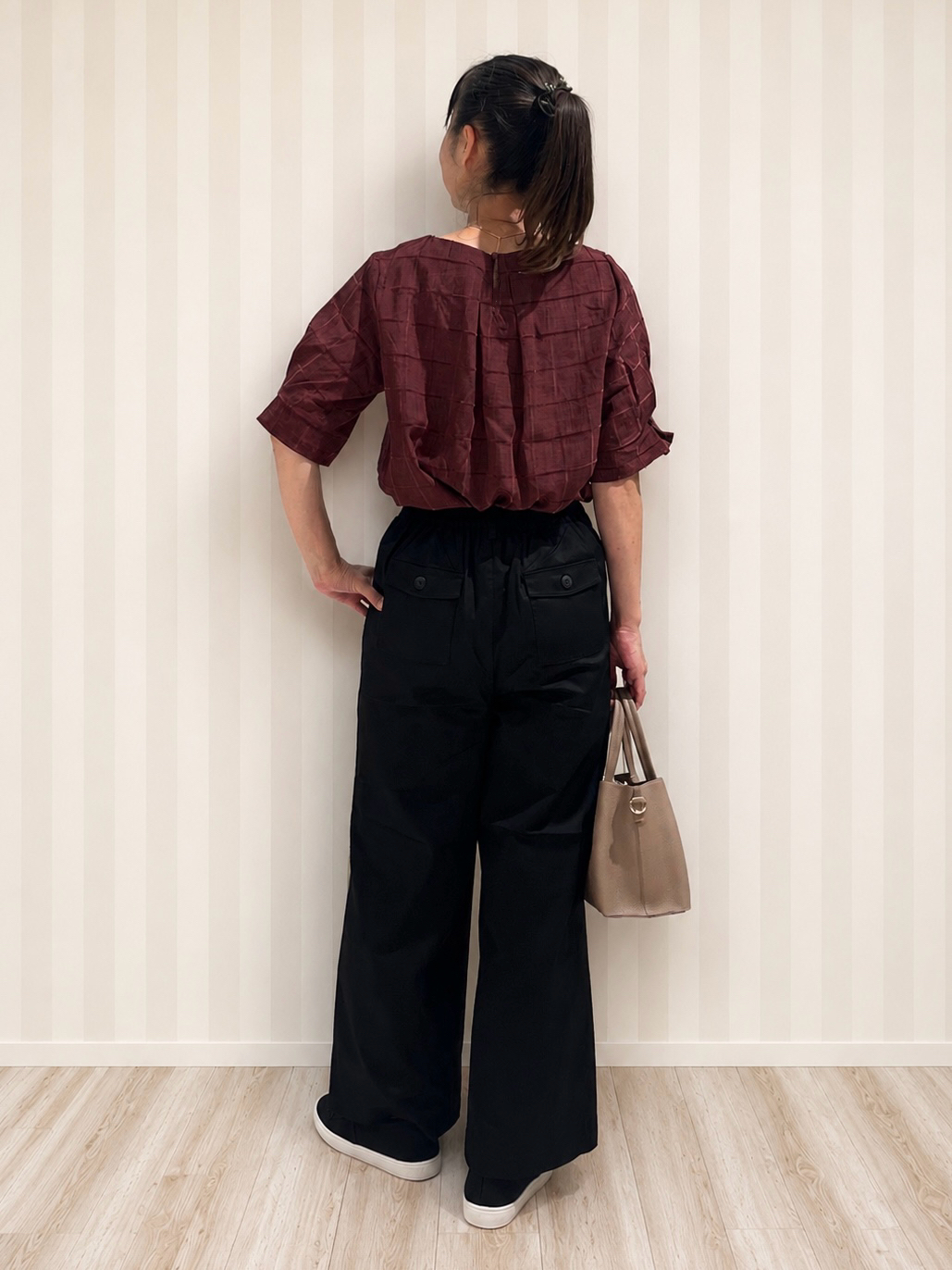 まつみさんの「SHOO･LA･RUE｜【セットアップ可/S-LL】夏でも感じられる秋気分 モールチェックタックスリーブ ブラウス」を使ったコーディネート