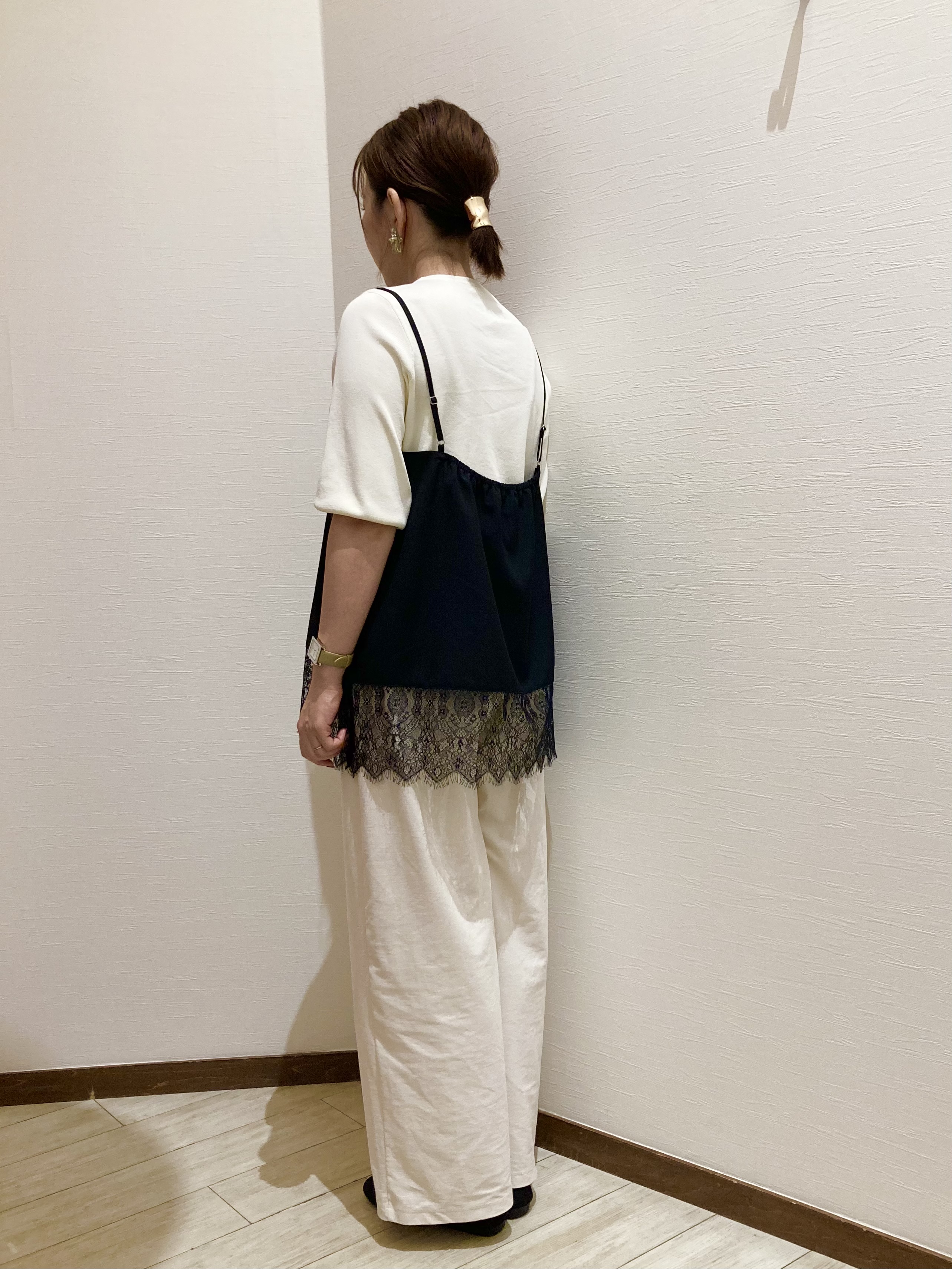 さとさんの「SHOO･LA･RUE｜【ガンガン洗える/ひんやり/UV/毛玉になりにくい】二の腕見せない 5分袖ニット」を使ったコーディネート