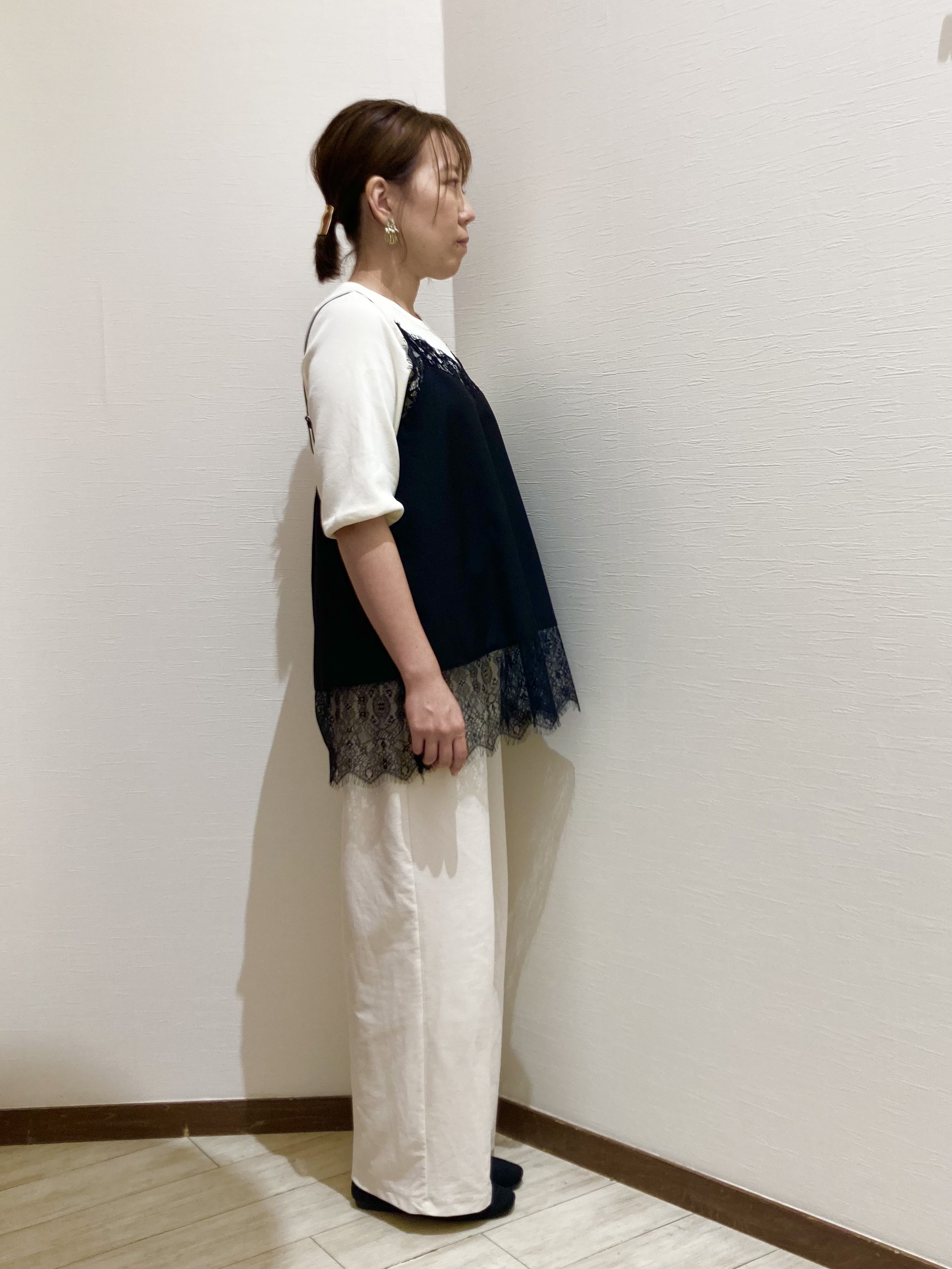 さとさんの「SHOO･LA･RUE｜【ガンガン洗える/ひんやり/UV/毛玉になりにくい】二の腕見せない 5分袖ニット」を使ったコーディネート