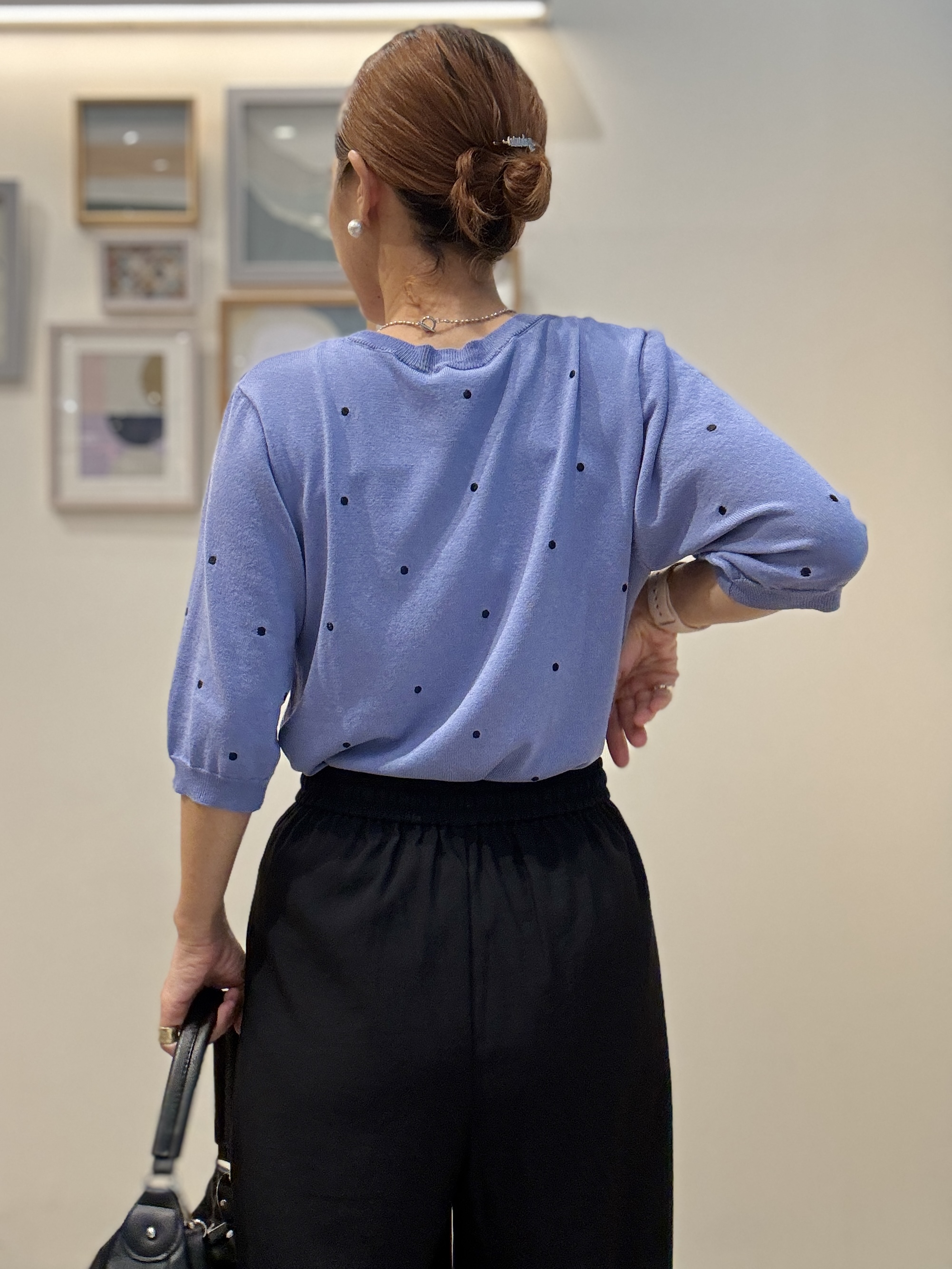 たけぴさんの「SHOO･LA･RUE｜【ひんやり/S-LL】ほんのり甘い ドット刺繍ニット」を使ったコーディネート