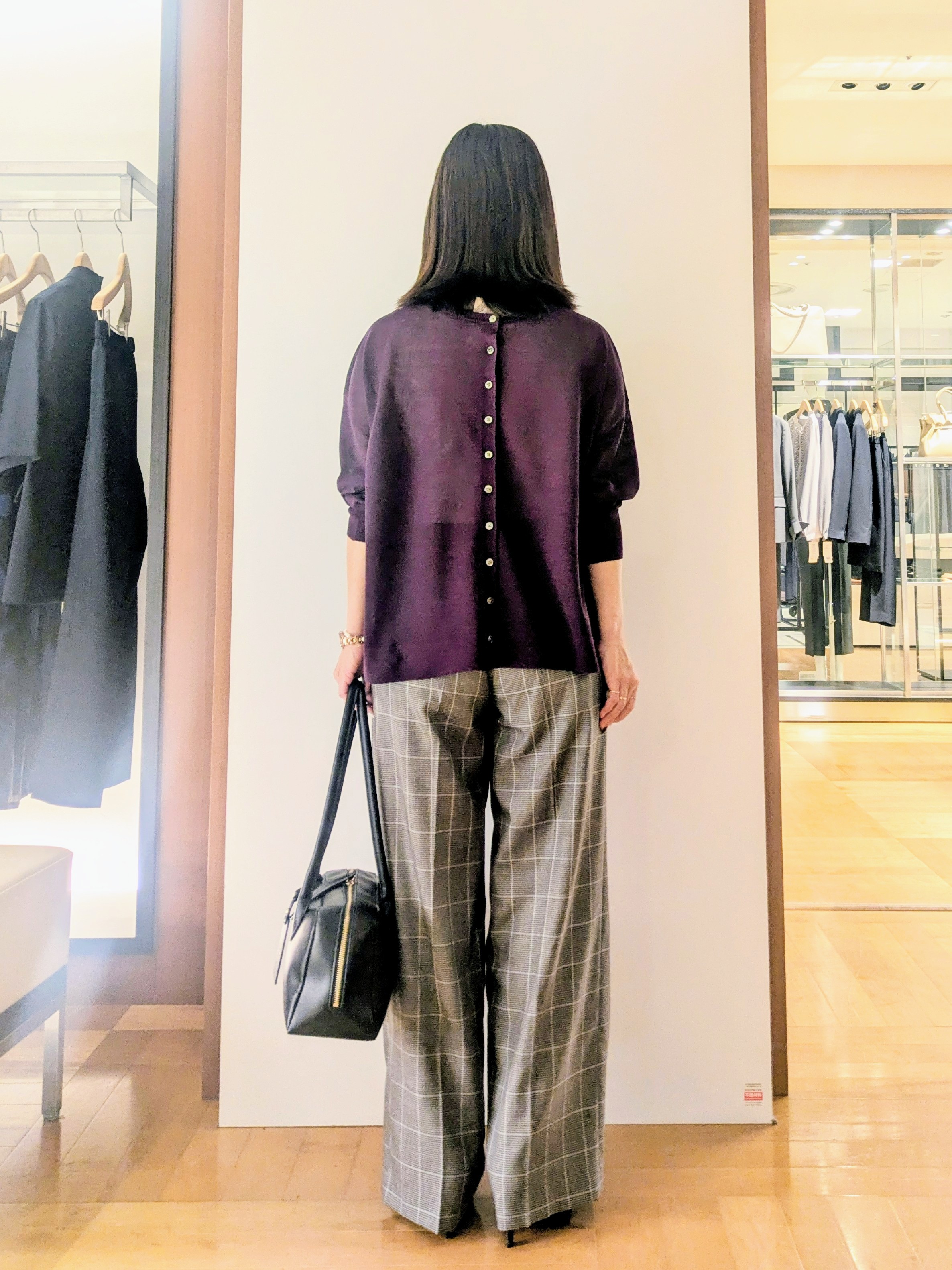 laverさんの「UNTITLED｜【アンサンブル可/秋羽織り/シアー】前後2WAYカーディガン」を使ったコーディネート