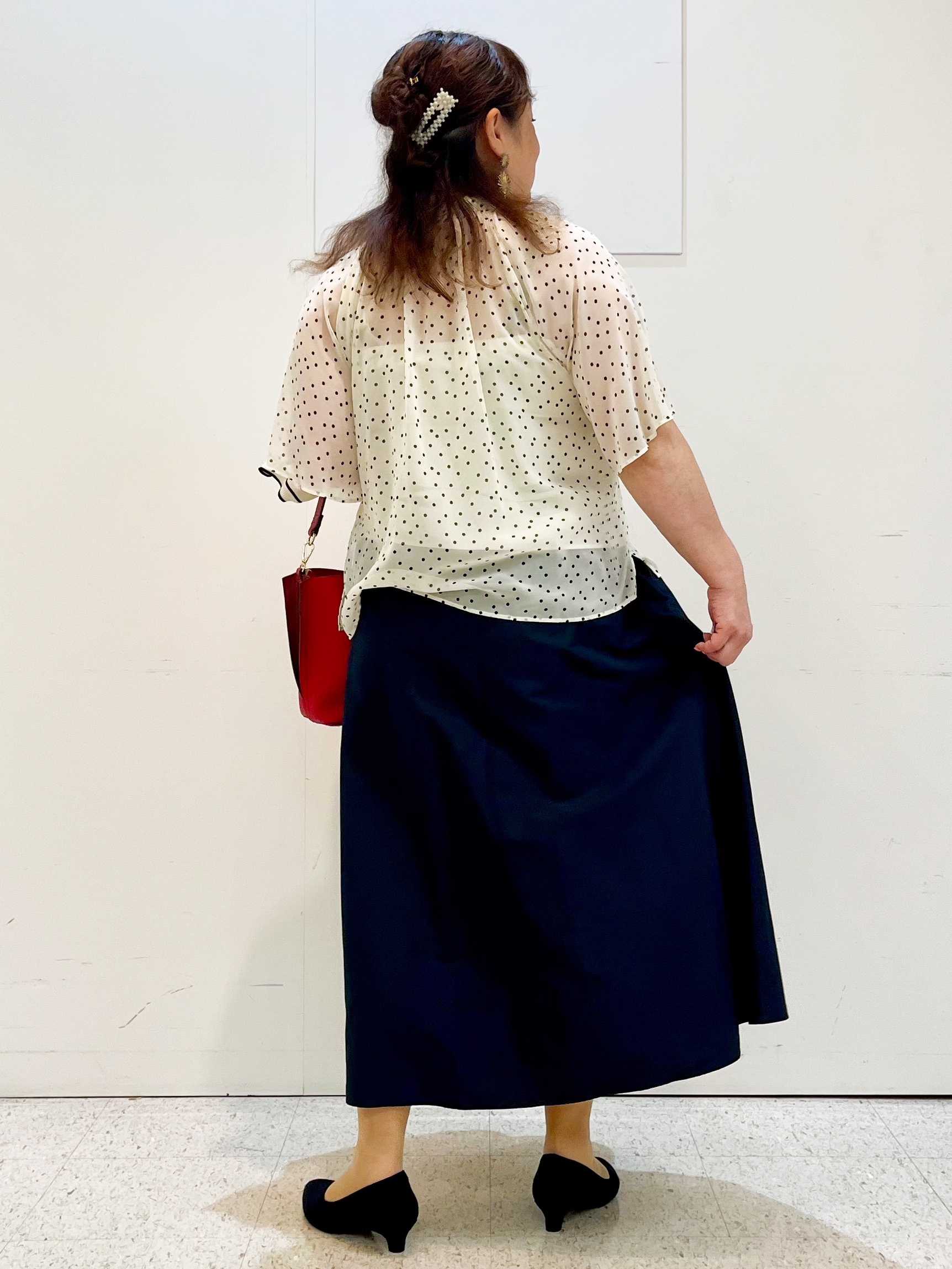 kimmyさんの「Reflect｜【セットアップ／手洗い可】ドット柄シアーブラウス」を使ったコーディネート