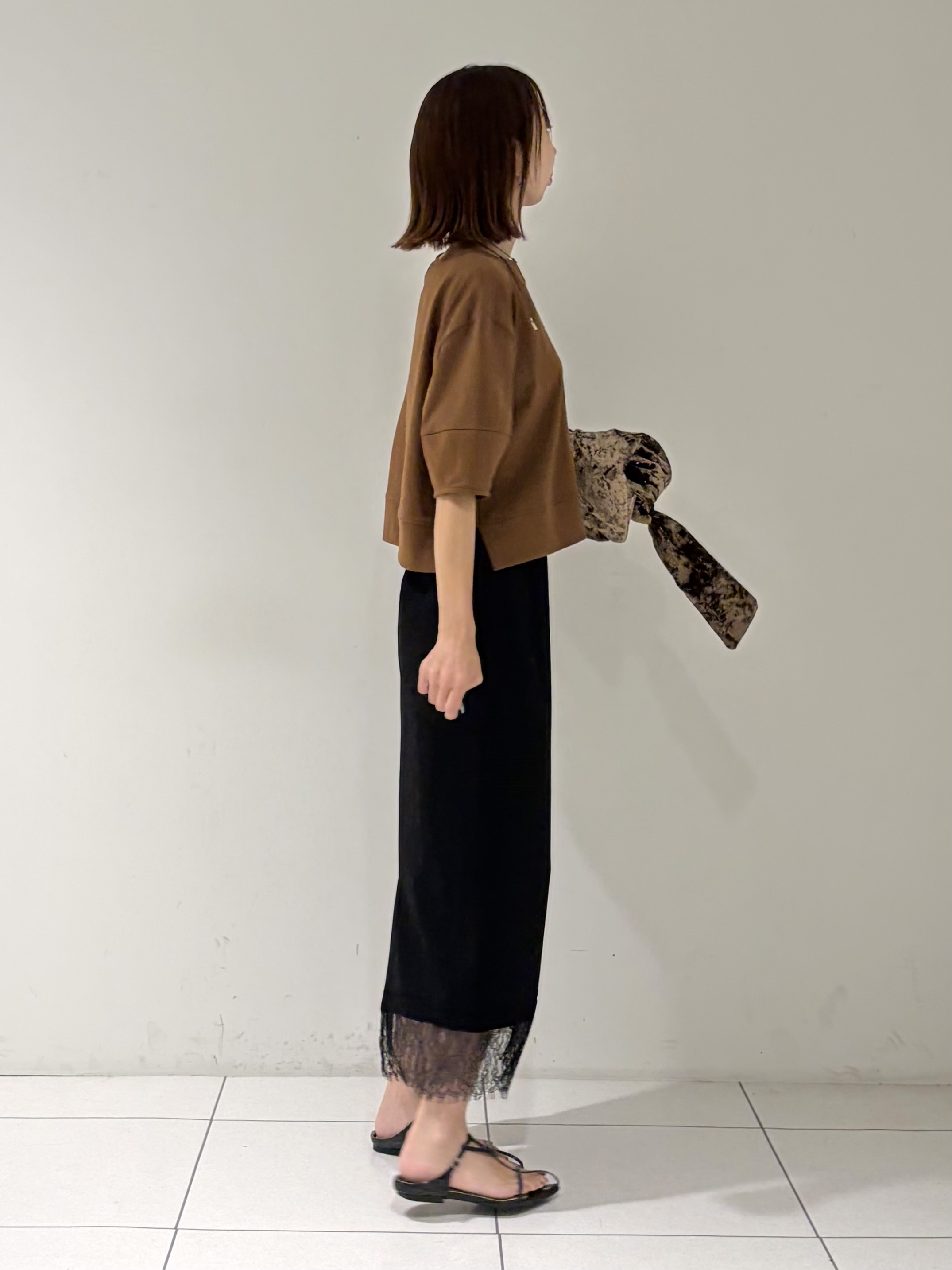 shioriさんの「INDIVI｜ハーフスリーブフォルムカットソー【接触冷感／新色追加】」を使ったコーディネート