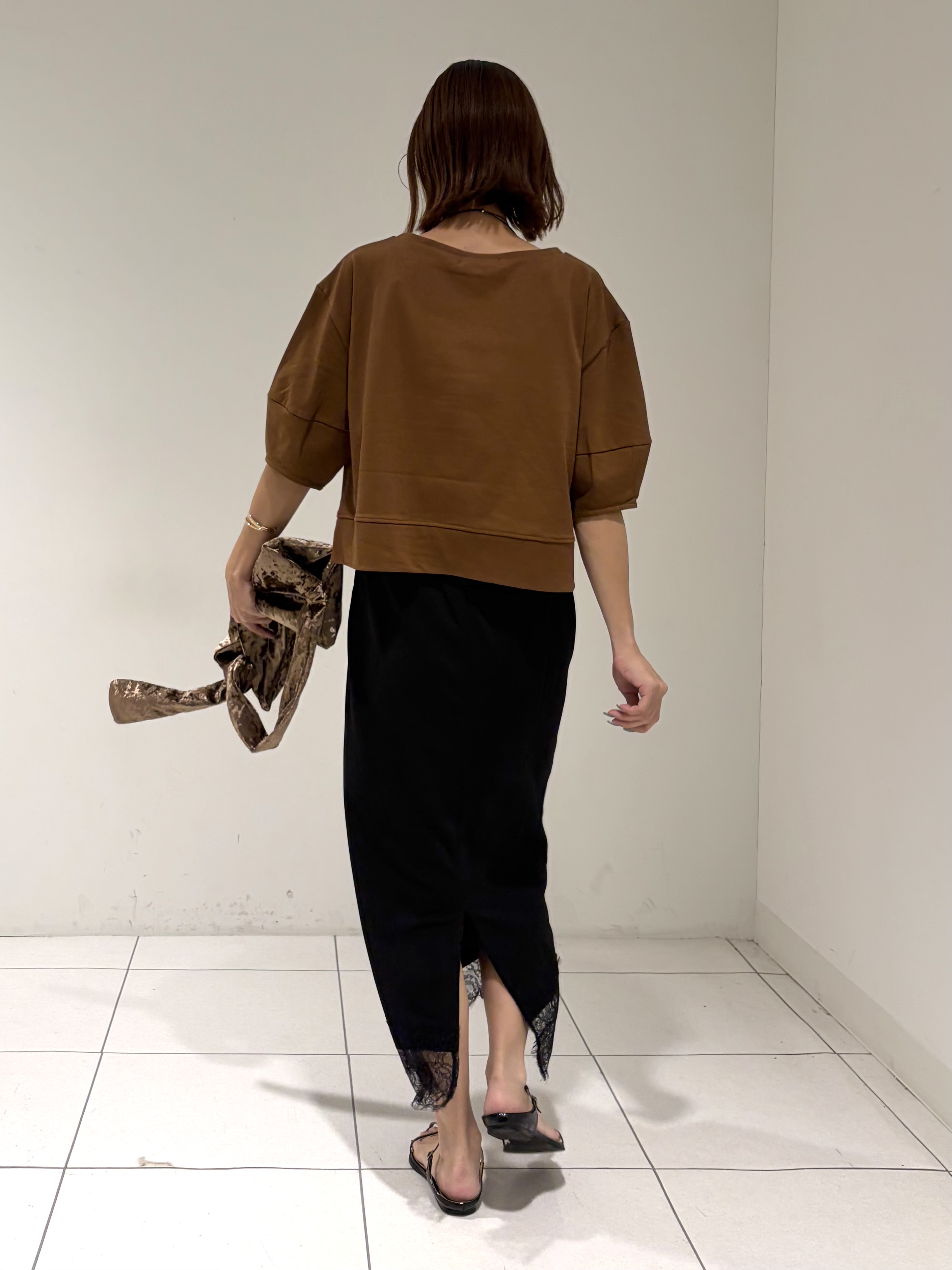 shioriさんの「INDIVI｜ハーフスリーブフォルムカットソー【接触冷感／新色追加】」を使ったコーディネート