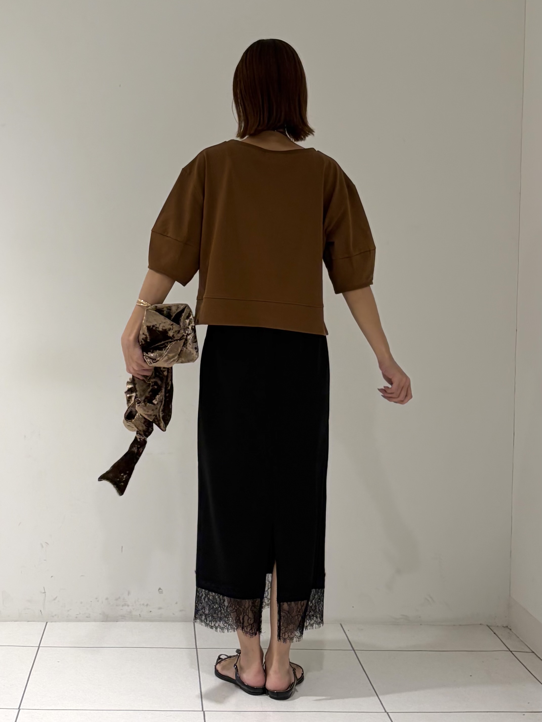 shioriさんの「INDIVI｜ハーフスリーブフォルムカットソー【接触冷感／新色追加】」を使ったコーディネート
