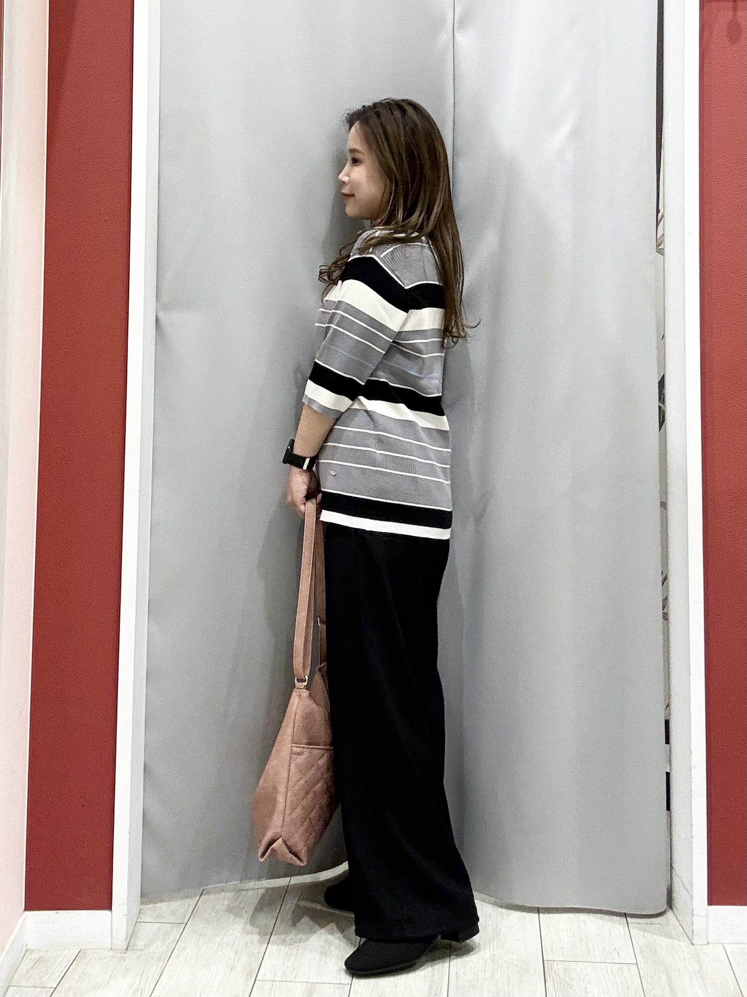 shioさんの「SHOO･LA･RUE｜【洗濯後しわになりにくい/S-LL】裾ドロストフリルブルゾン」を使ったコーディネート
