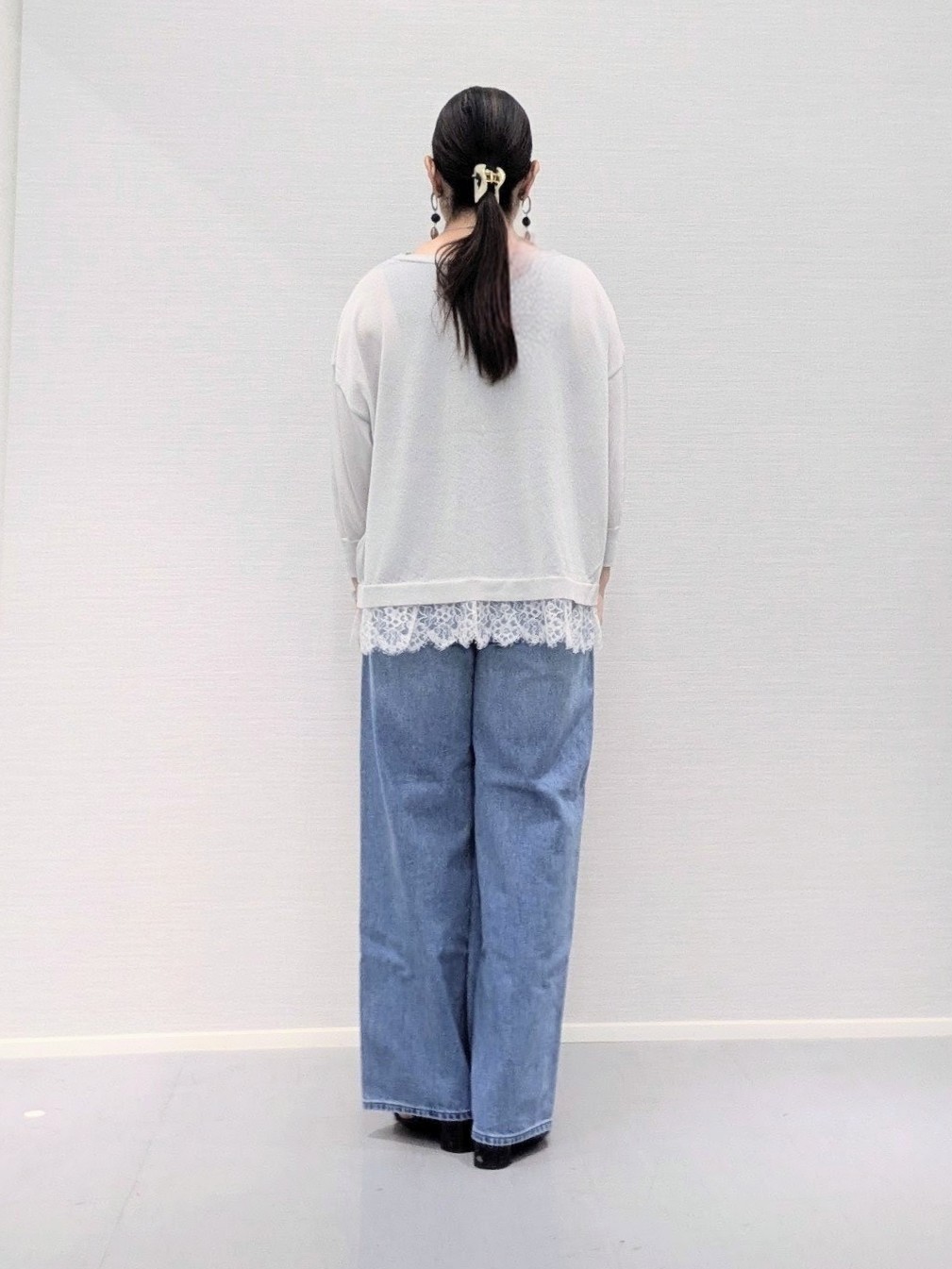 makkyさんの「UNTITLED｜レースドッキングニットプルオーバー」を使ったコーディネート