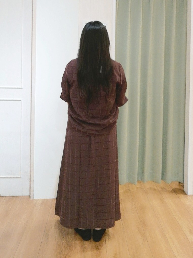 あきなさんの「SHOO･LA･RUE｜【セットアップ可/S-LL】夏でも感じられる秋気分 モールチェックタックスリーブ ブラウス」を使ったコーディネート