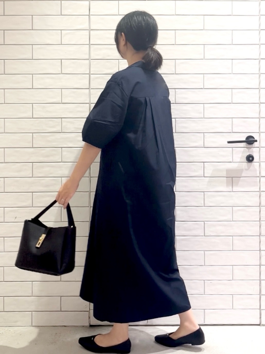 しおりさんの「OPAQUE.CLIP｜スキッパーシャツワンピース【洗濯機OK】」を使ったコーディネート